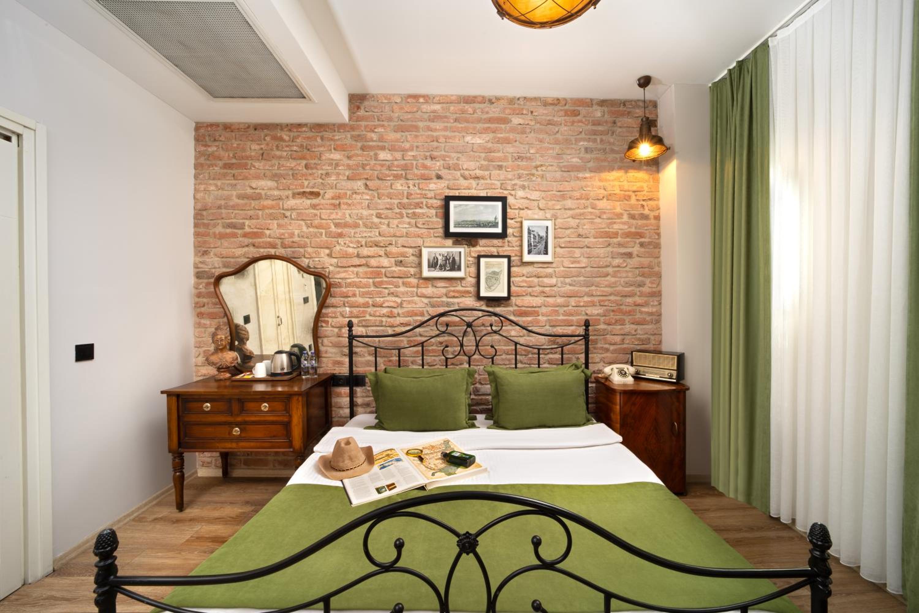 Sanatlar Oteli Galata - Image 192