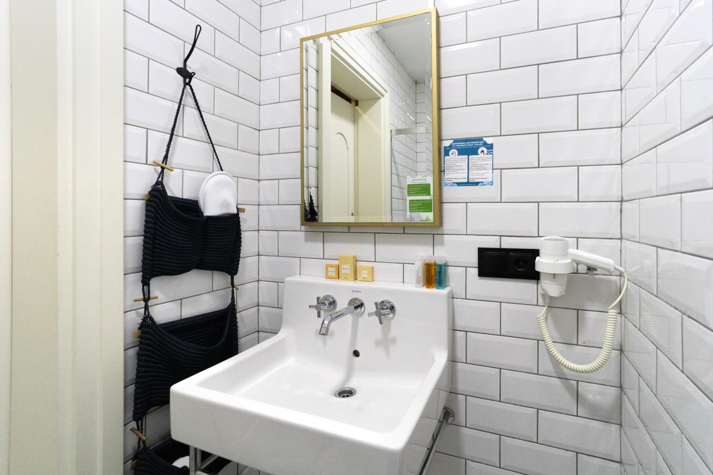 Sanatlar Oteli Galata - Image 125