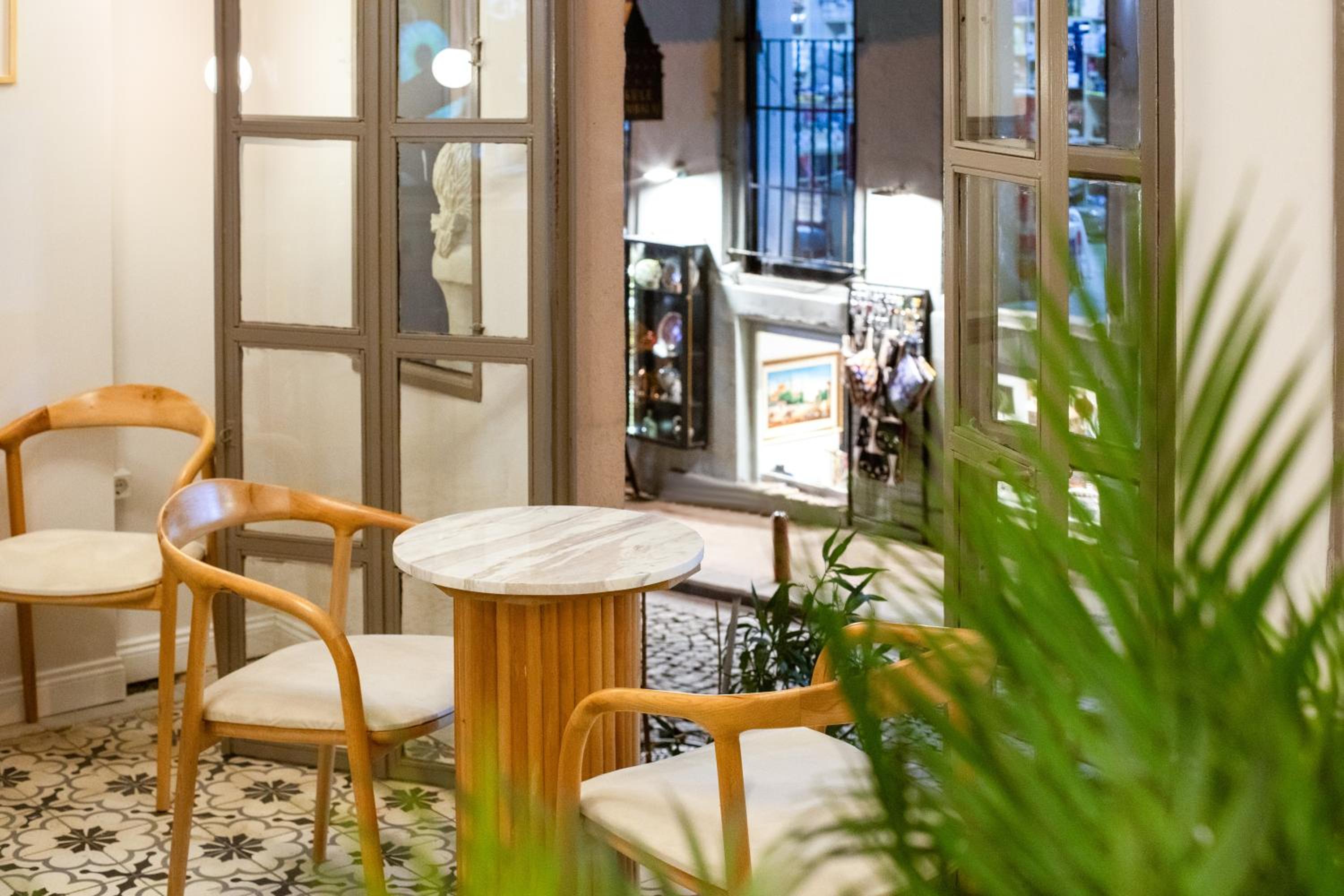 Sanatlar Oteli Galata - Image 211