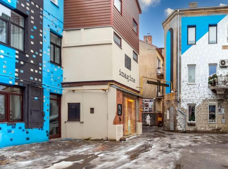 Yard Gallery Aptarment in the City Center by URBAN RENT view 4