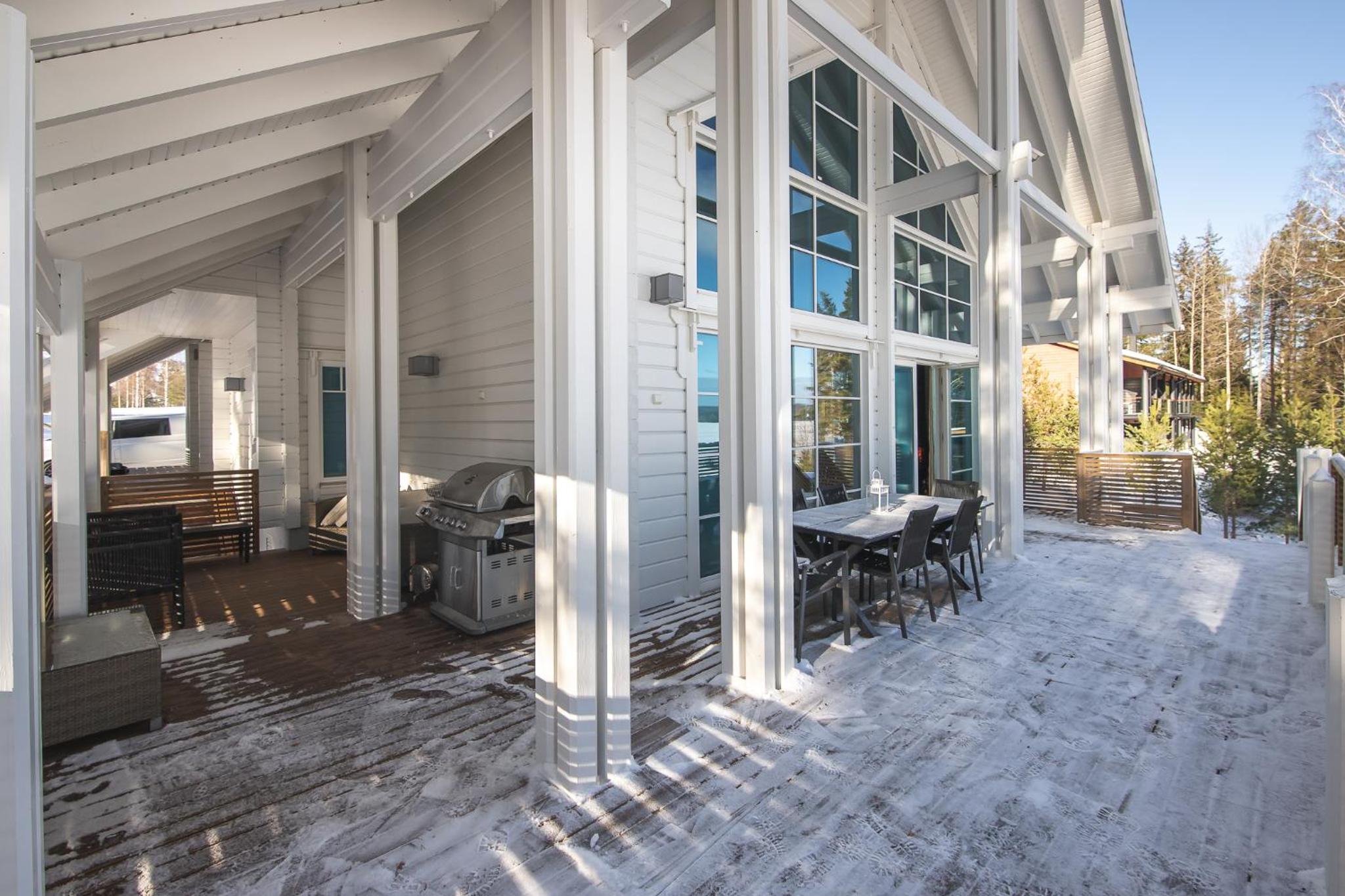 Villa Lago - High Quality Villa for up to 20 guests view 3