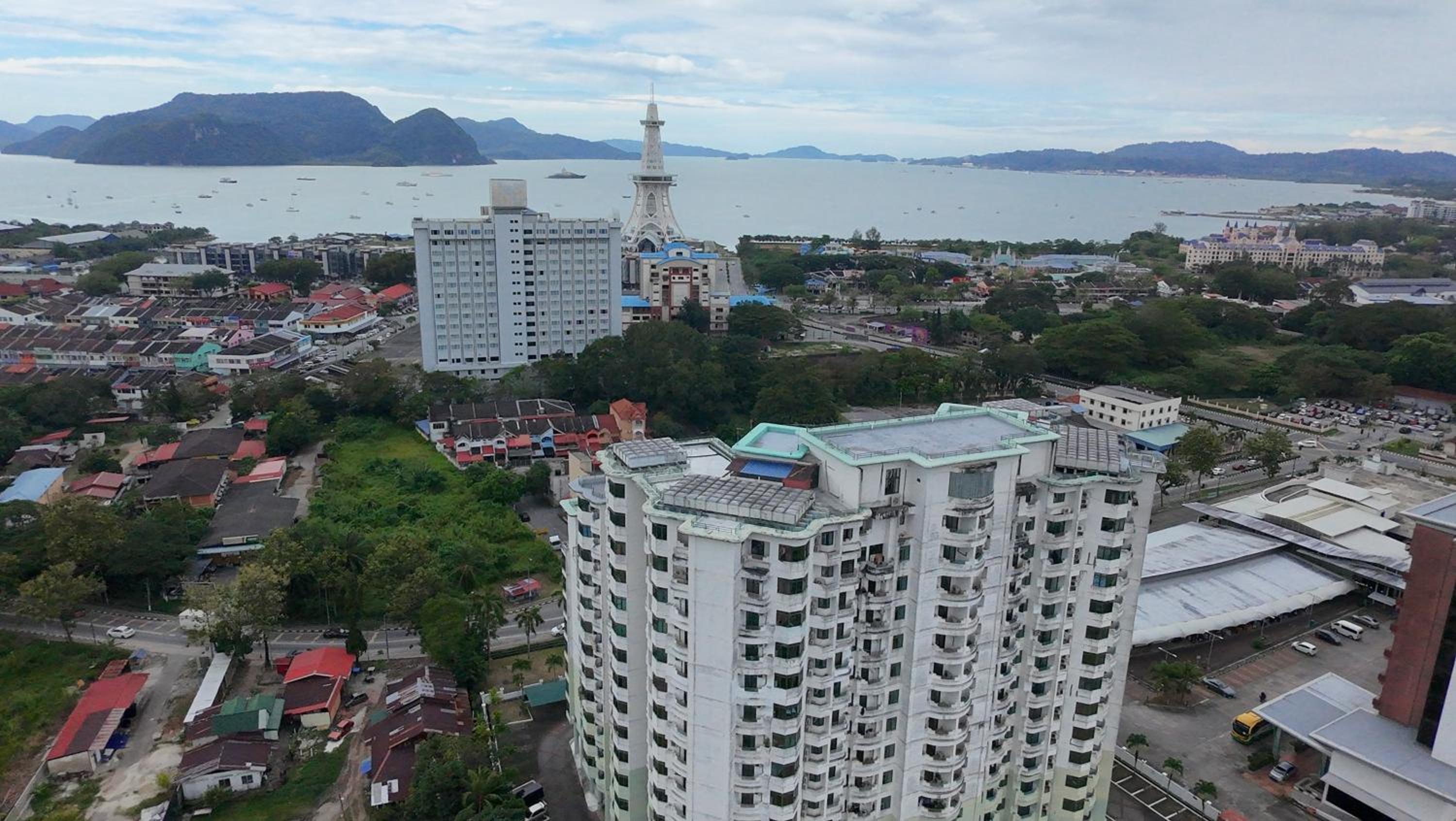 Condo Istana Penthouse in langkawi photo 1