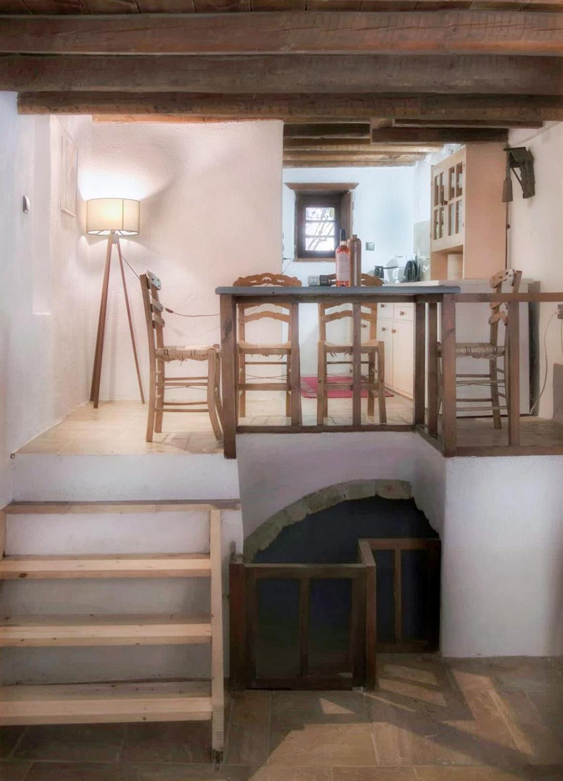 Menexes Suites Monemvasia