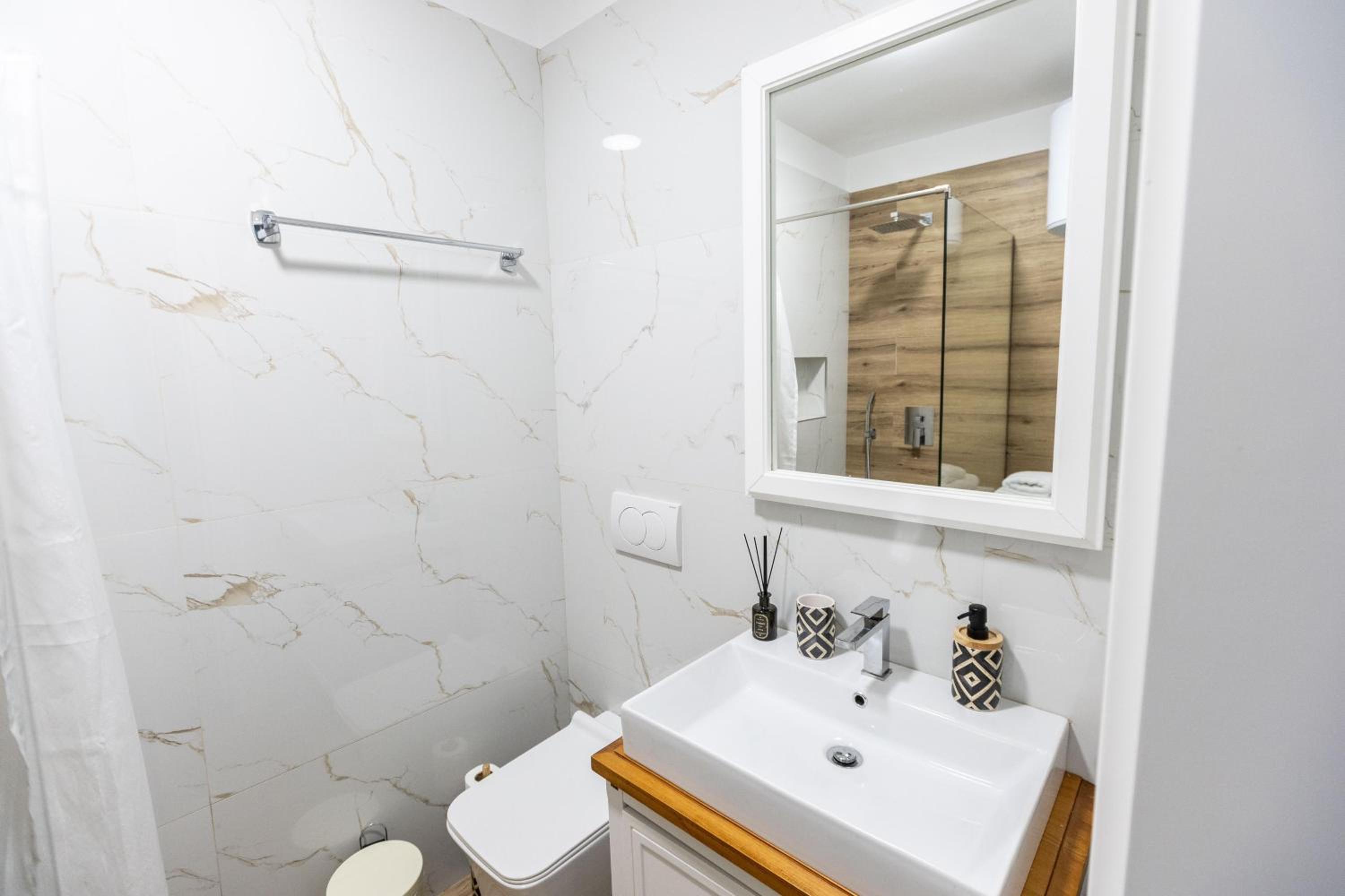 Eka Luxury Apartment