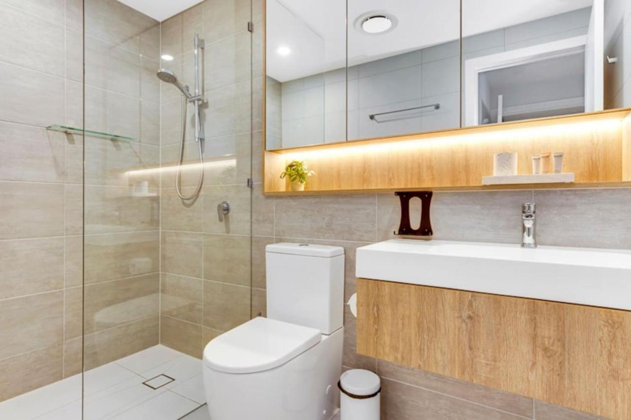 Star In The Sky Broadbeach - Stunning Ocean Views