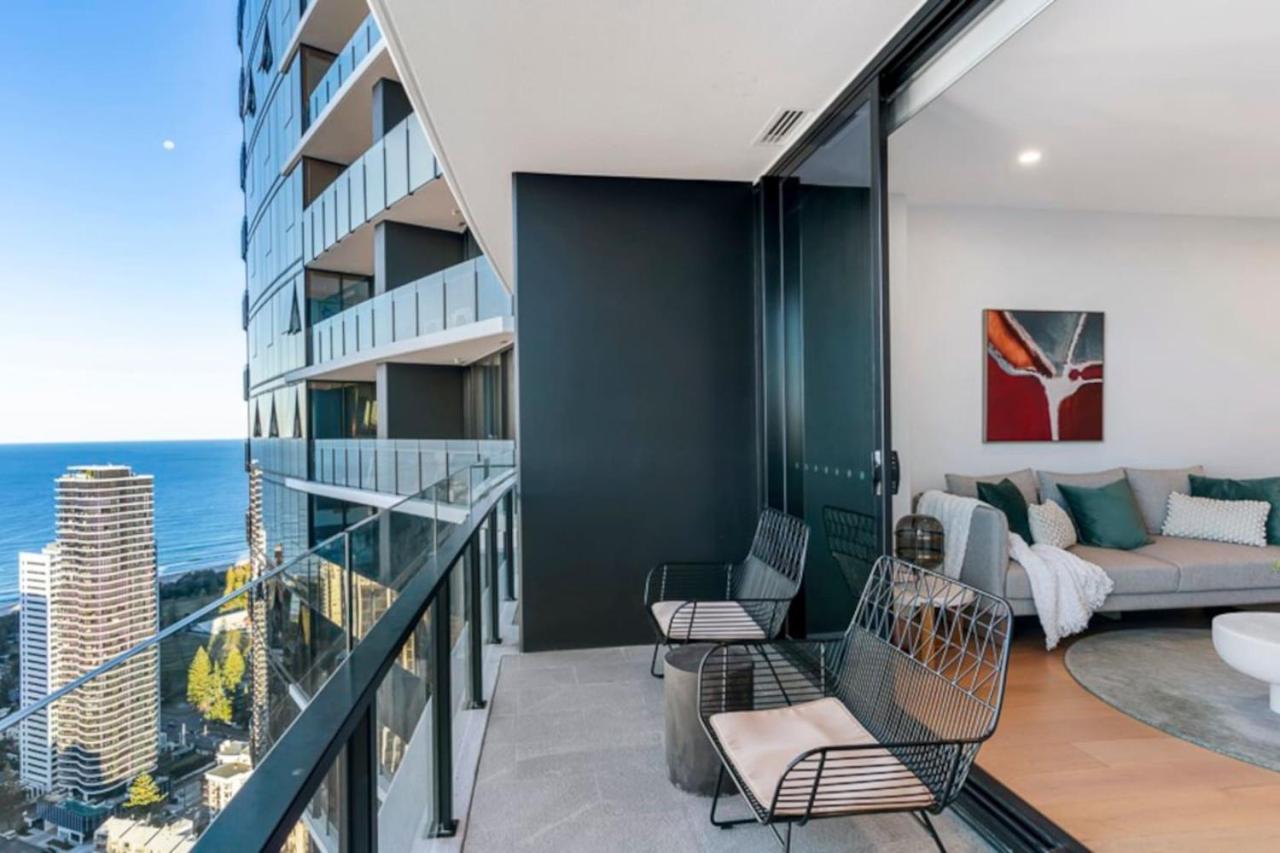 Star In The Sky Broadbeach - Stunning Ocean Views