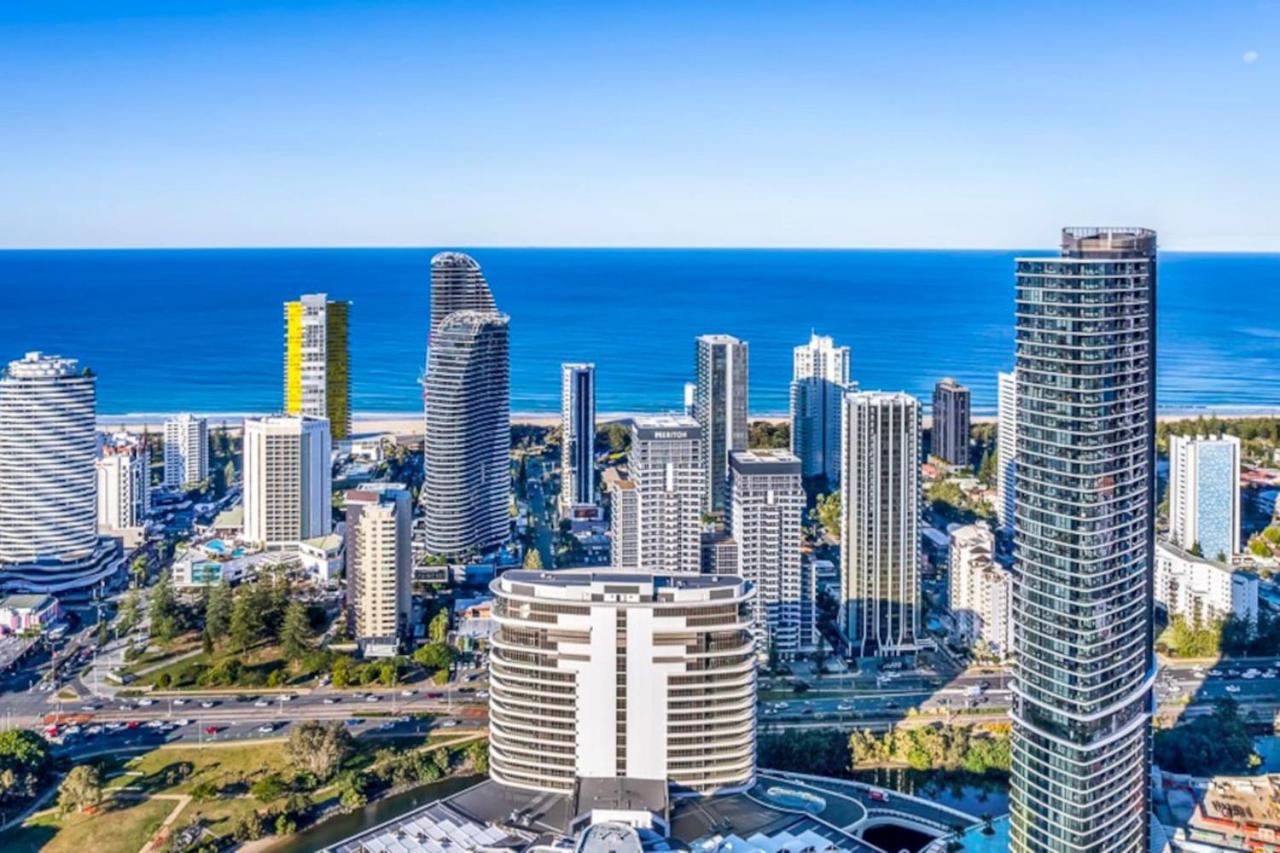 Star In The Sky Broadbeach - Stunning Ocean Views