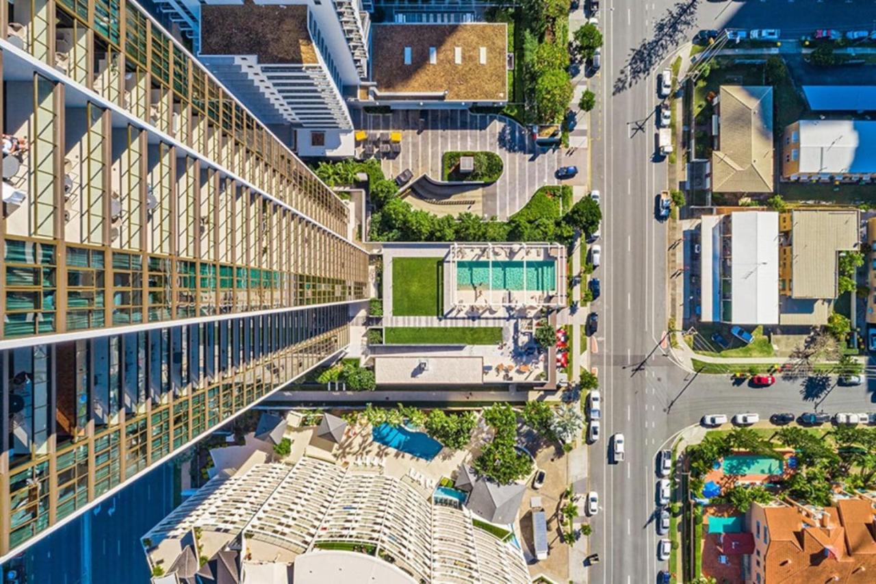 Modern 2BR Broadbeach Ocean Hinterland Views