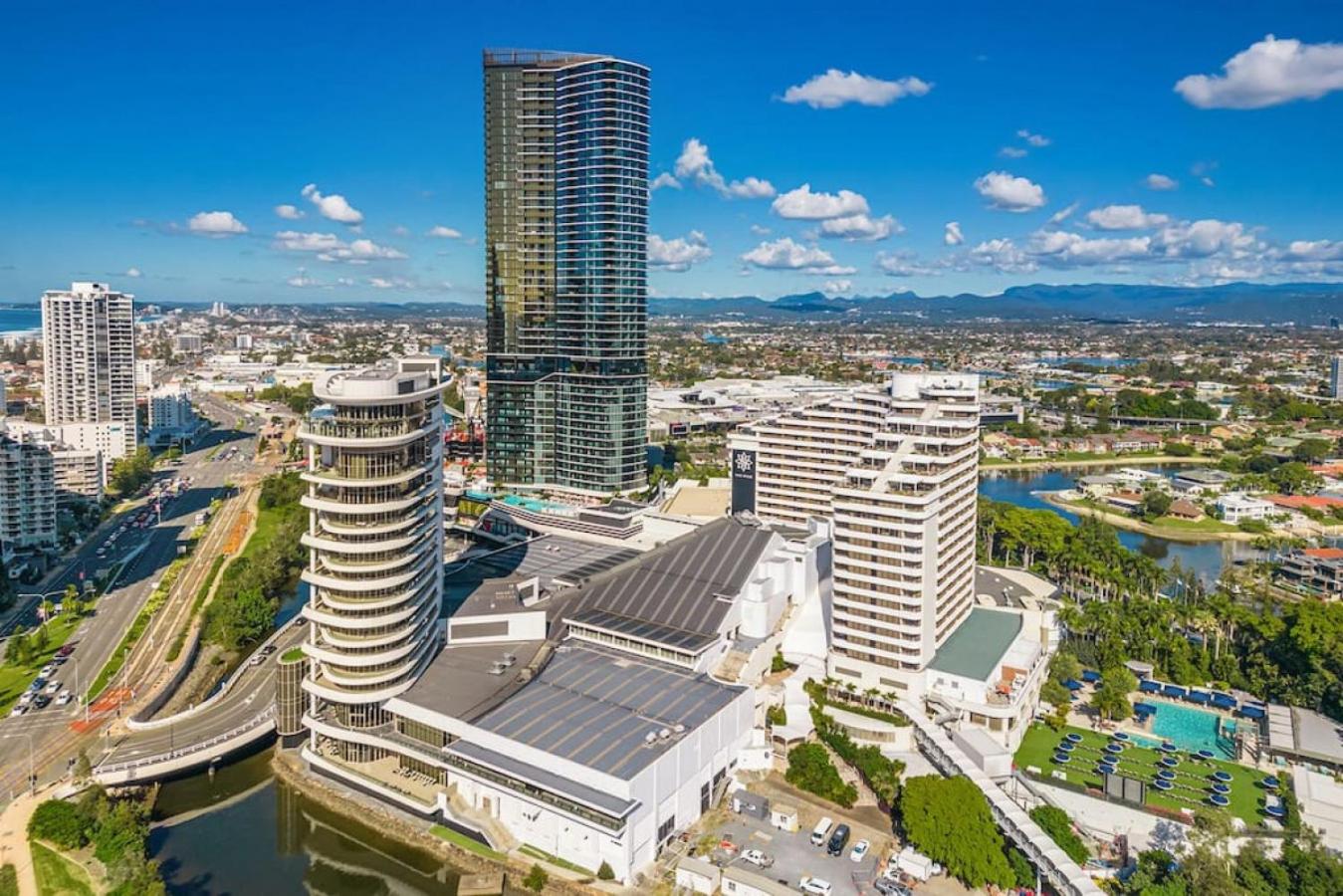 The Darling of Broadbeach - with spectacular views