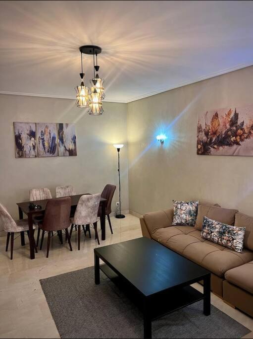 Elegant 2-Bedroom Apartment in Vibrant Maarif