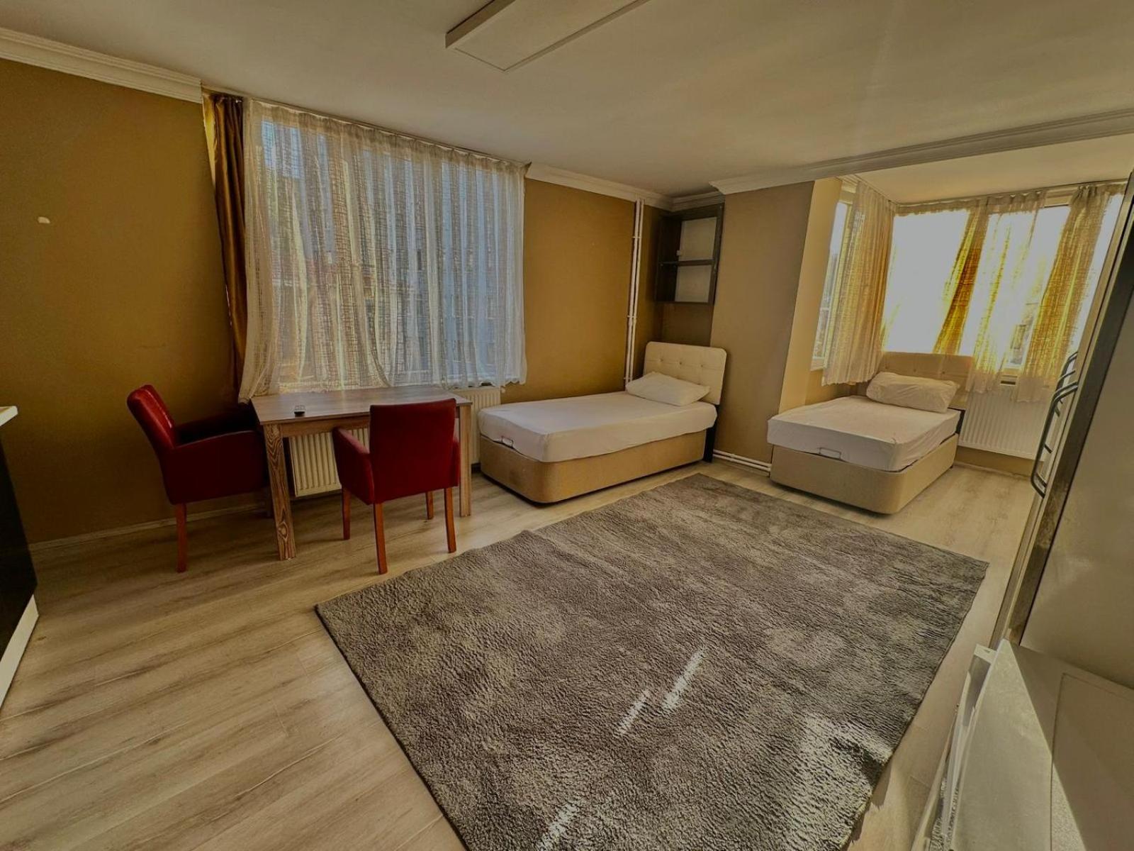 Quite Suite& Hotel