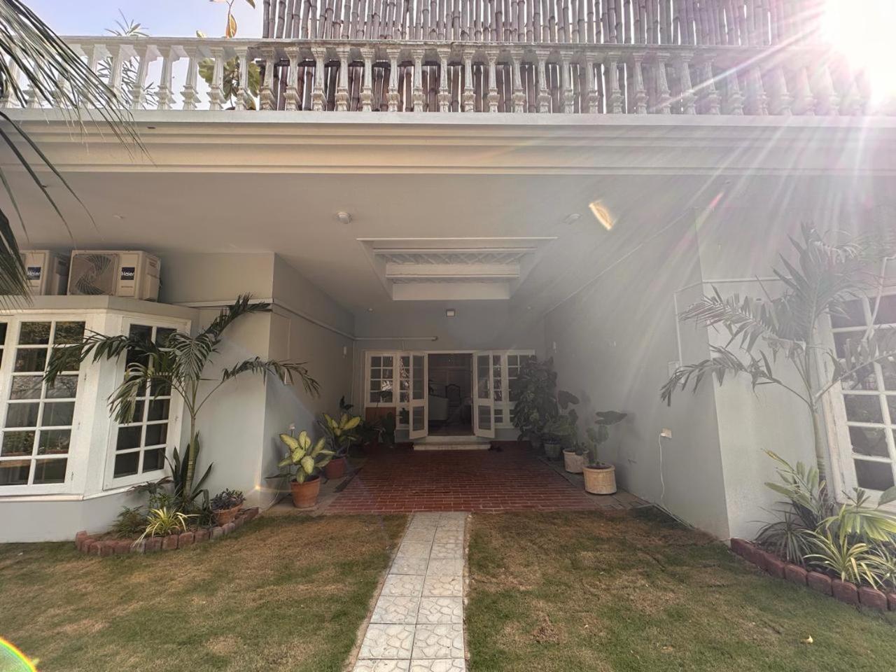 Circle Lodge House