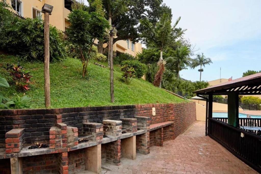 17 Chakas Rock Chalets 2-Bedroom with Sea View & Garden view 2