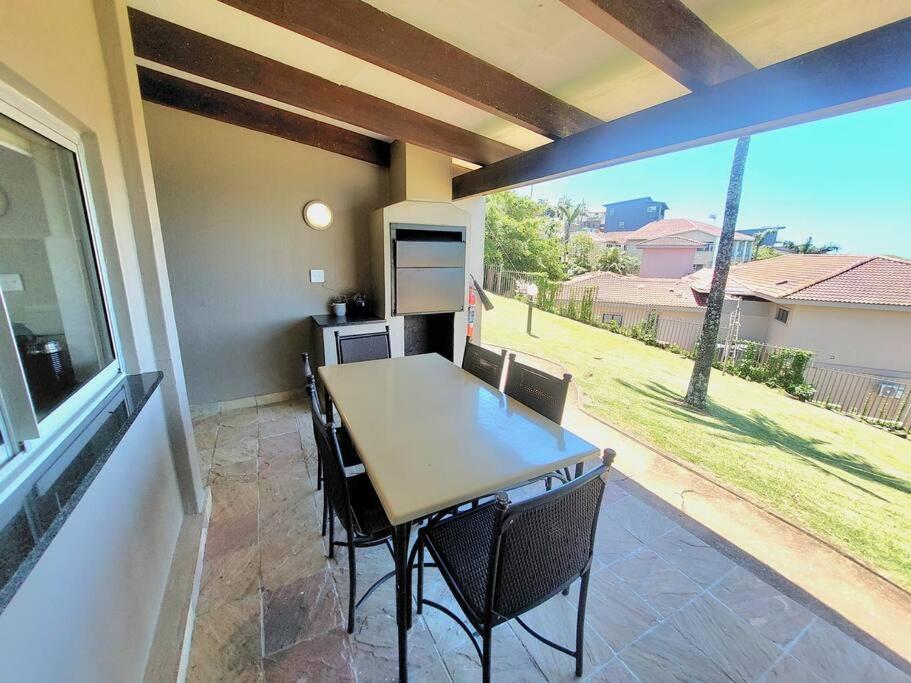 17 Chakas Rock Chalets 2-Bedroom with Sea View & Garden view 5