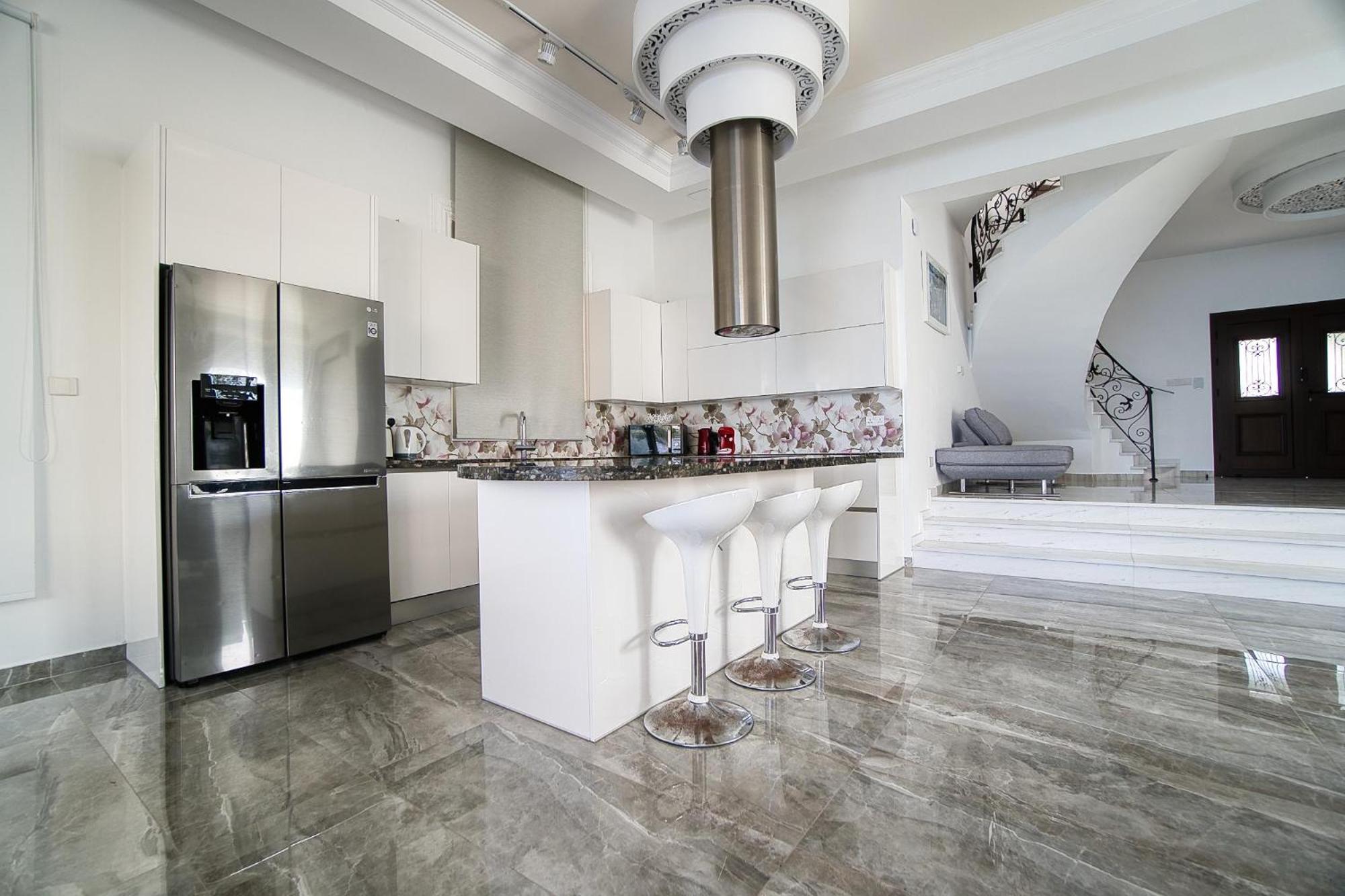Luxury Seafront Prestige Villa 1