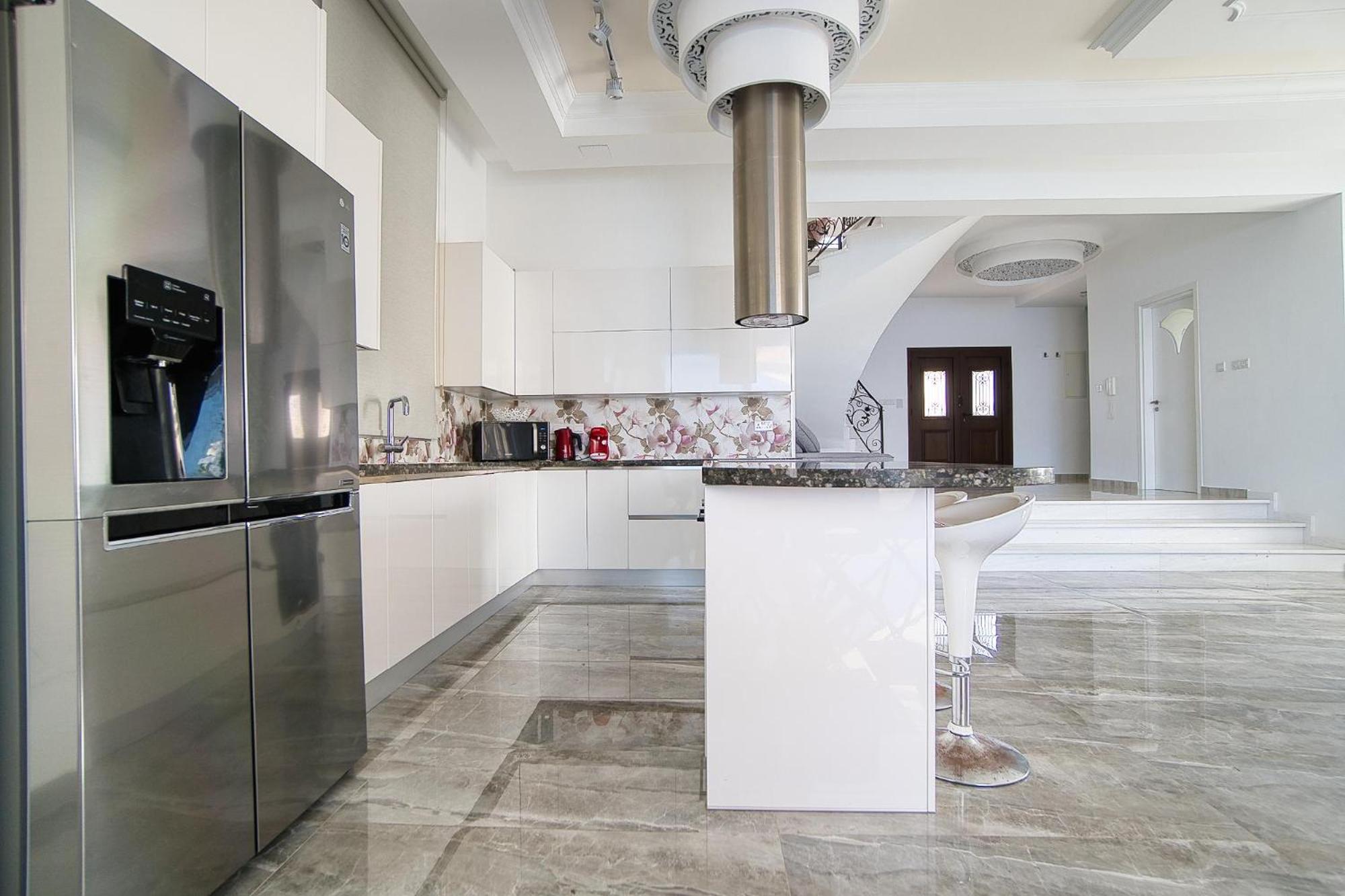 Luxury Seafront Prestige Villa 1