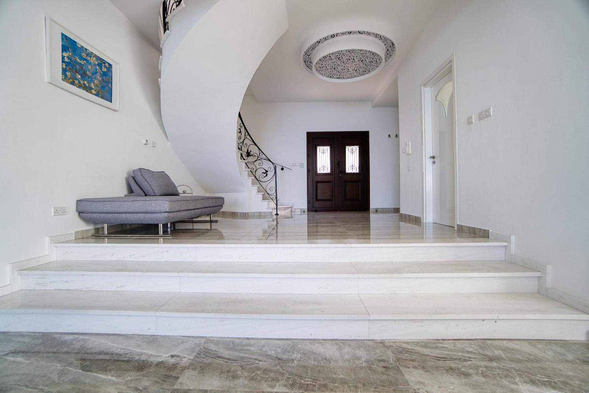 Luxury Seafront Prestige Villa 1