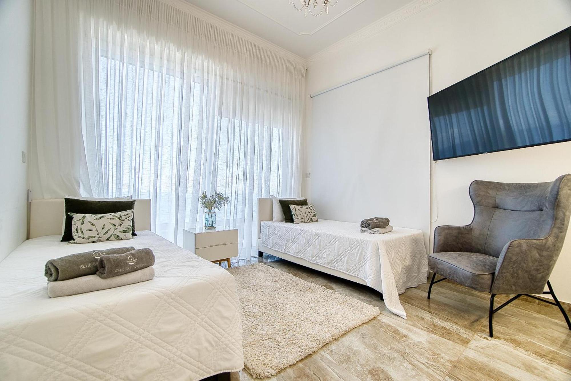 Luxury Seafront Prestige Villa 1
