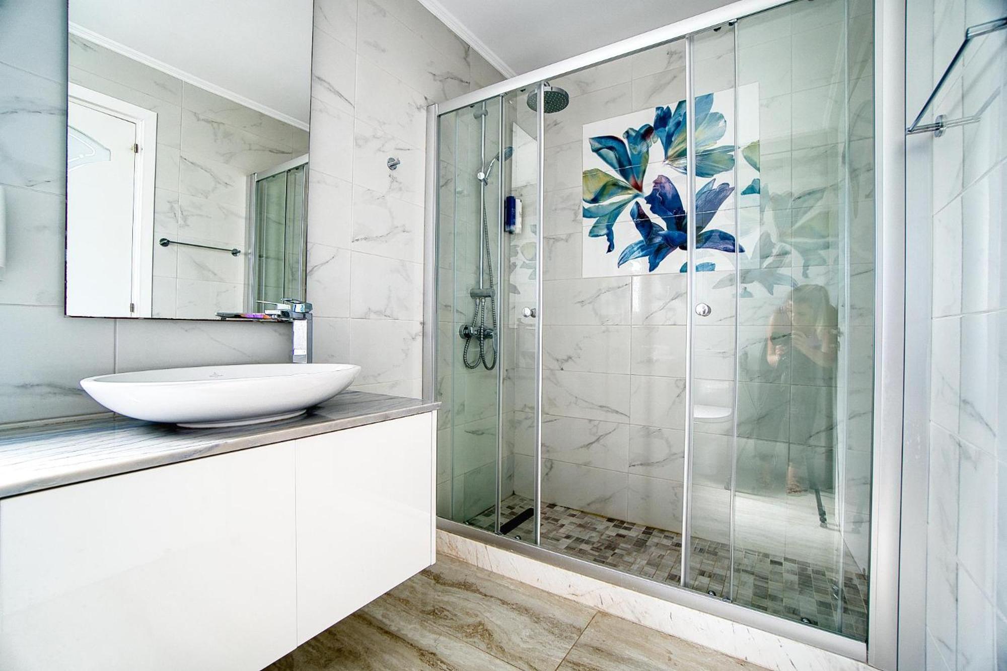 Luxury Seafront Prestige Villa 1