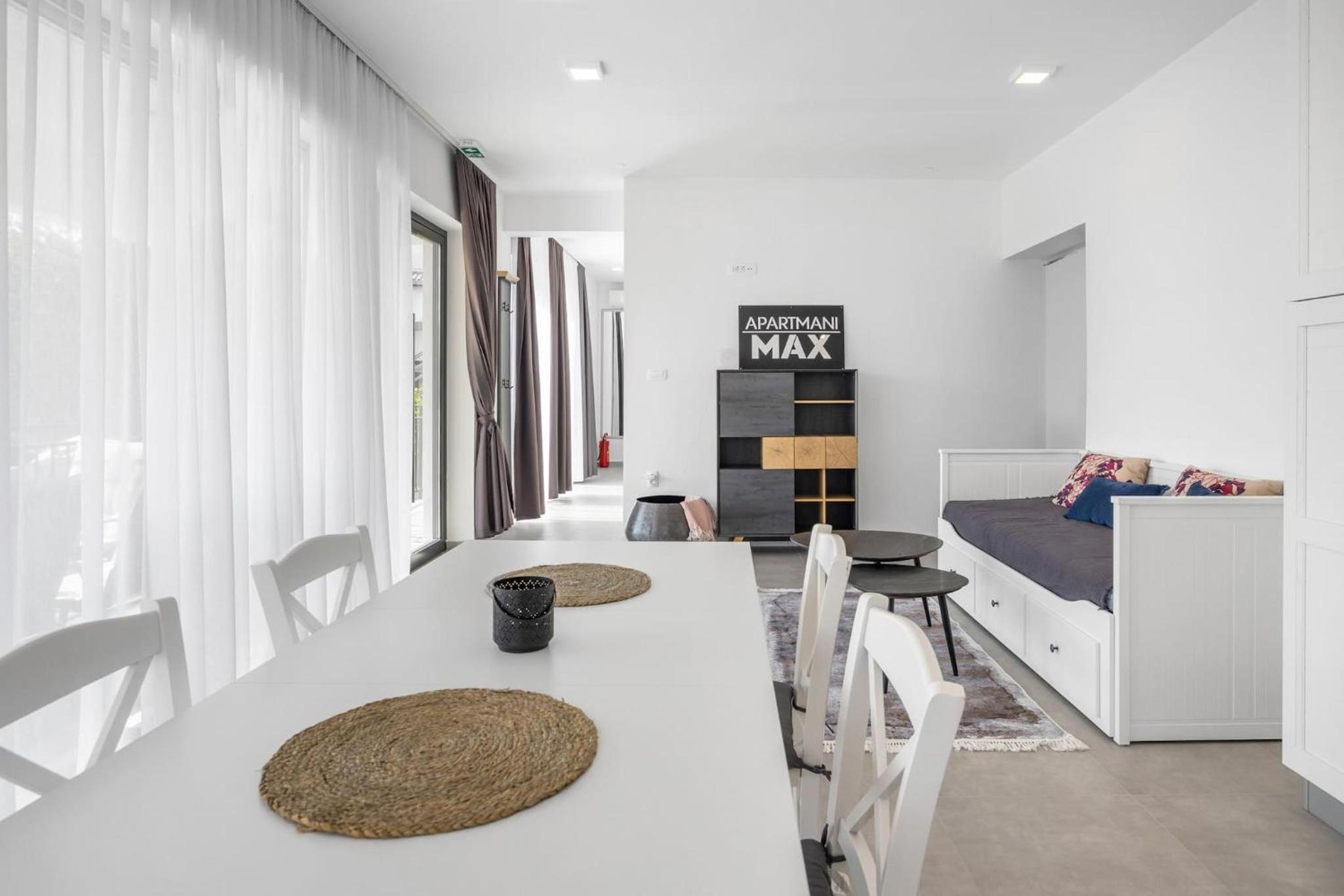 Apartments Max