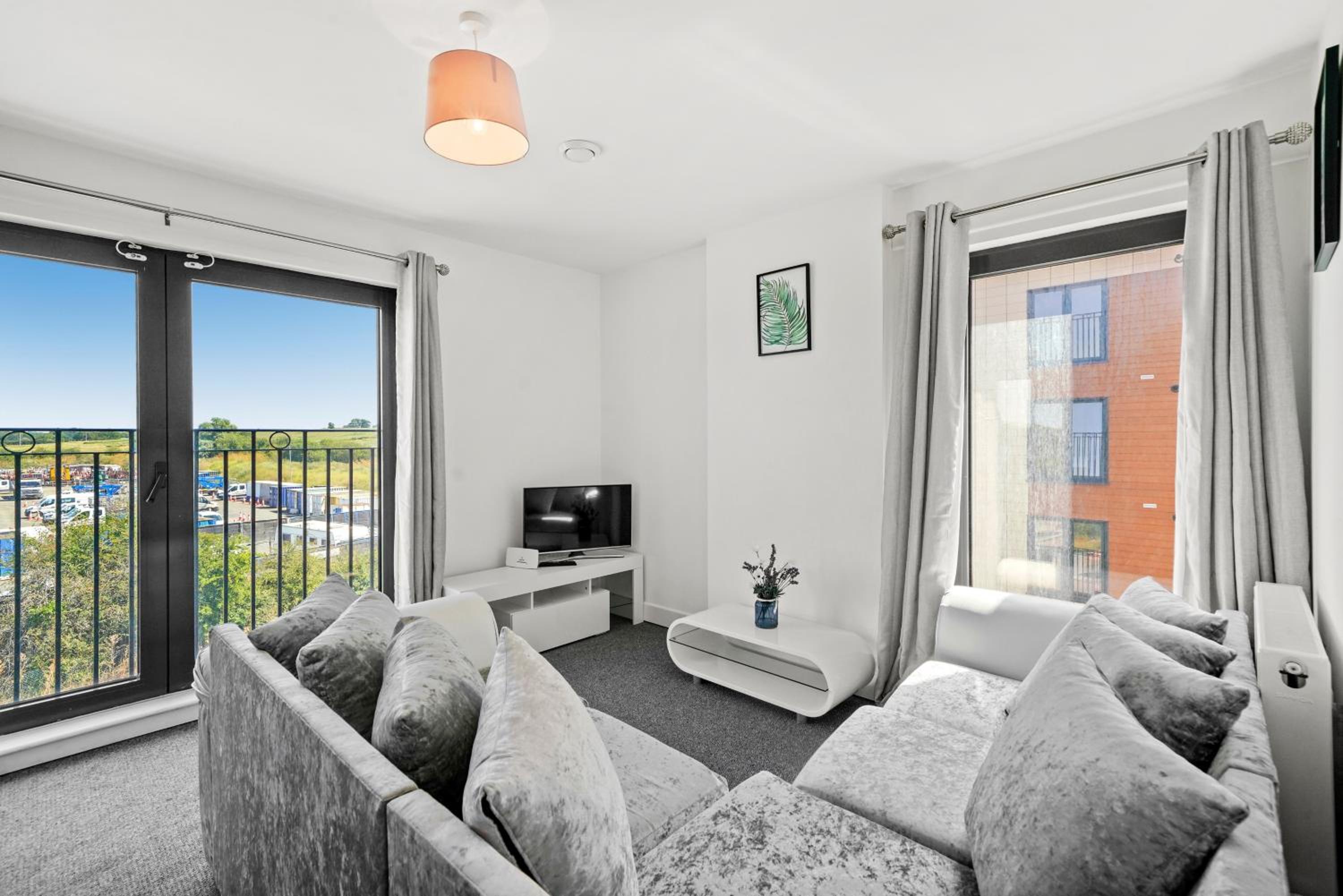 One and Two Bed Apartments Slough near Heathrow