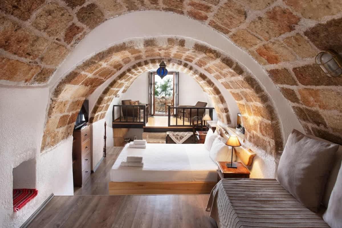 Pablito House-Seaview Monemvasia Nests