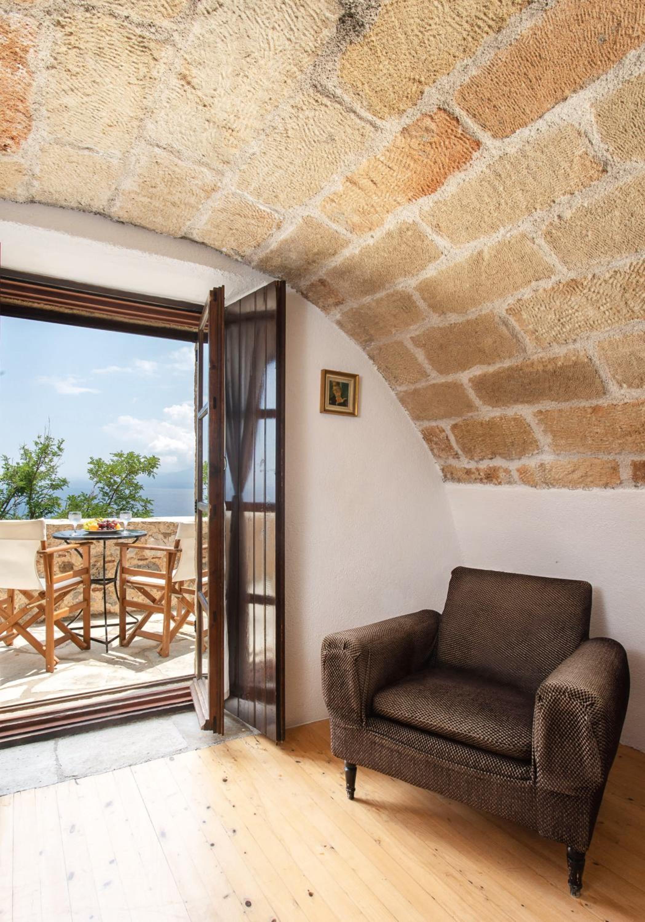 Pablito House-Seaview Monemvasia Nests