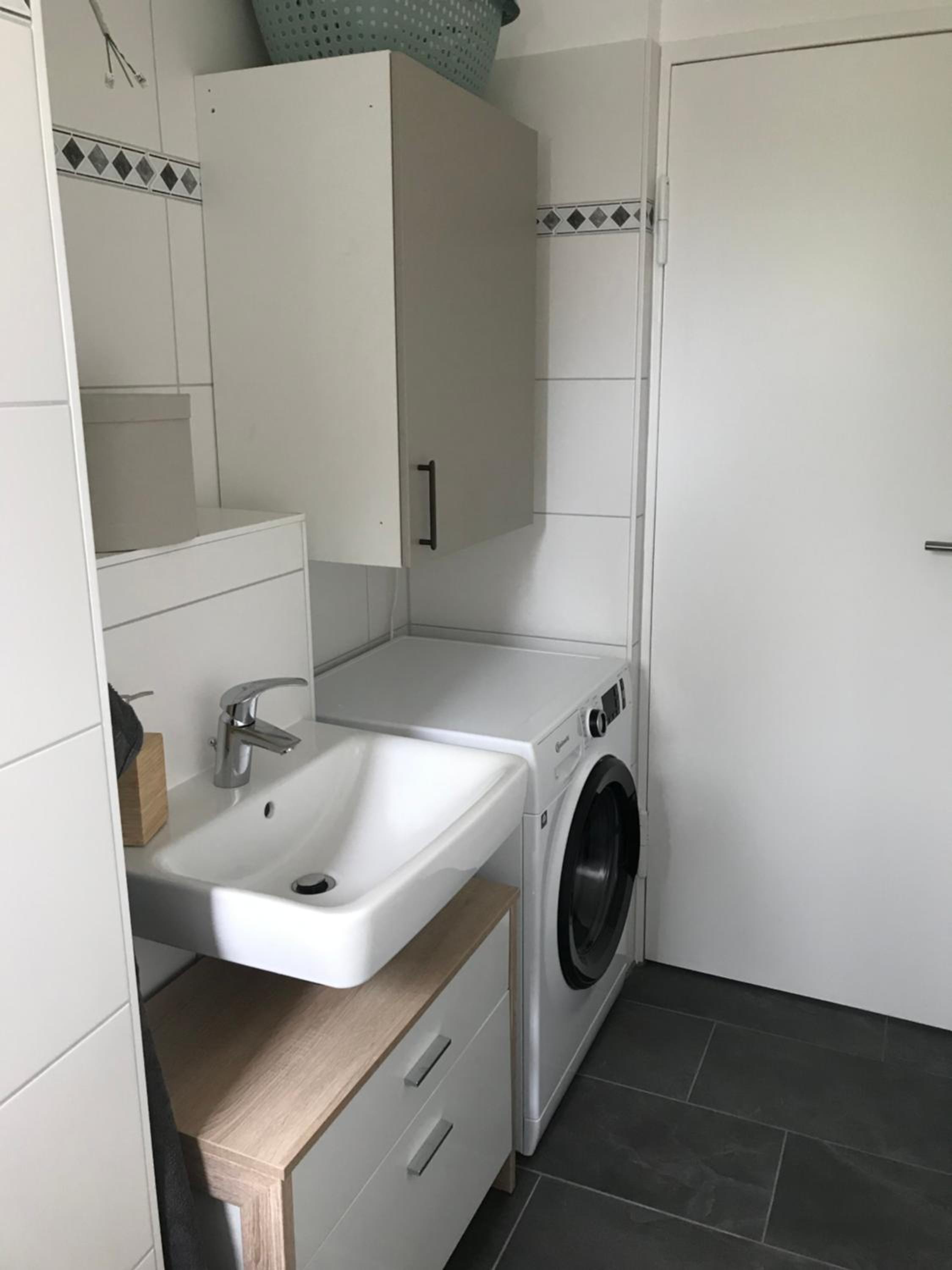 Room in a fully furnished modern apartment