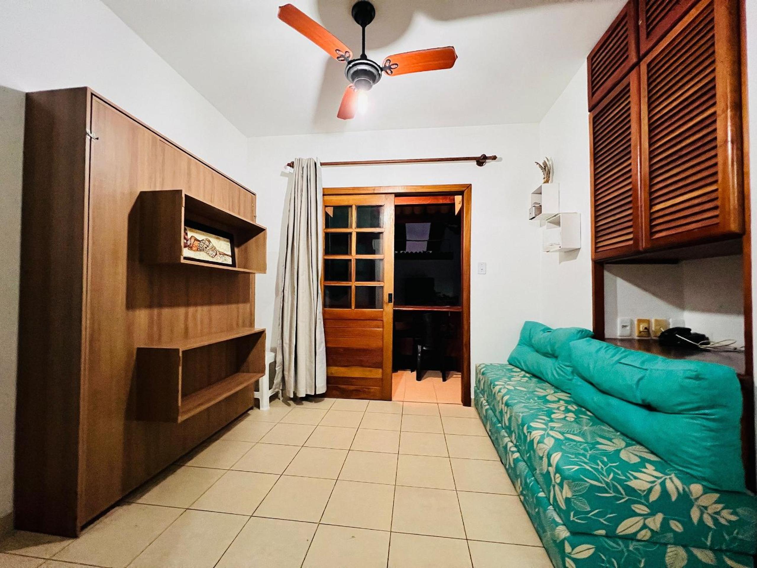 Condomínio quarto e sala