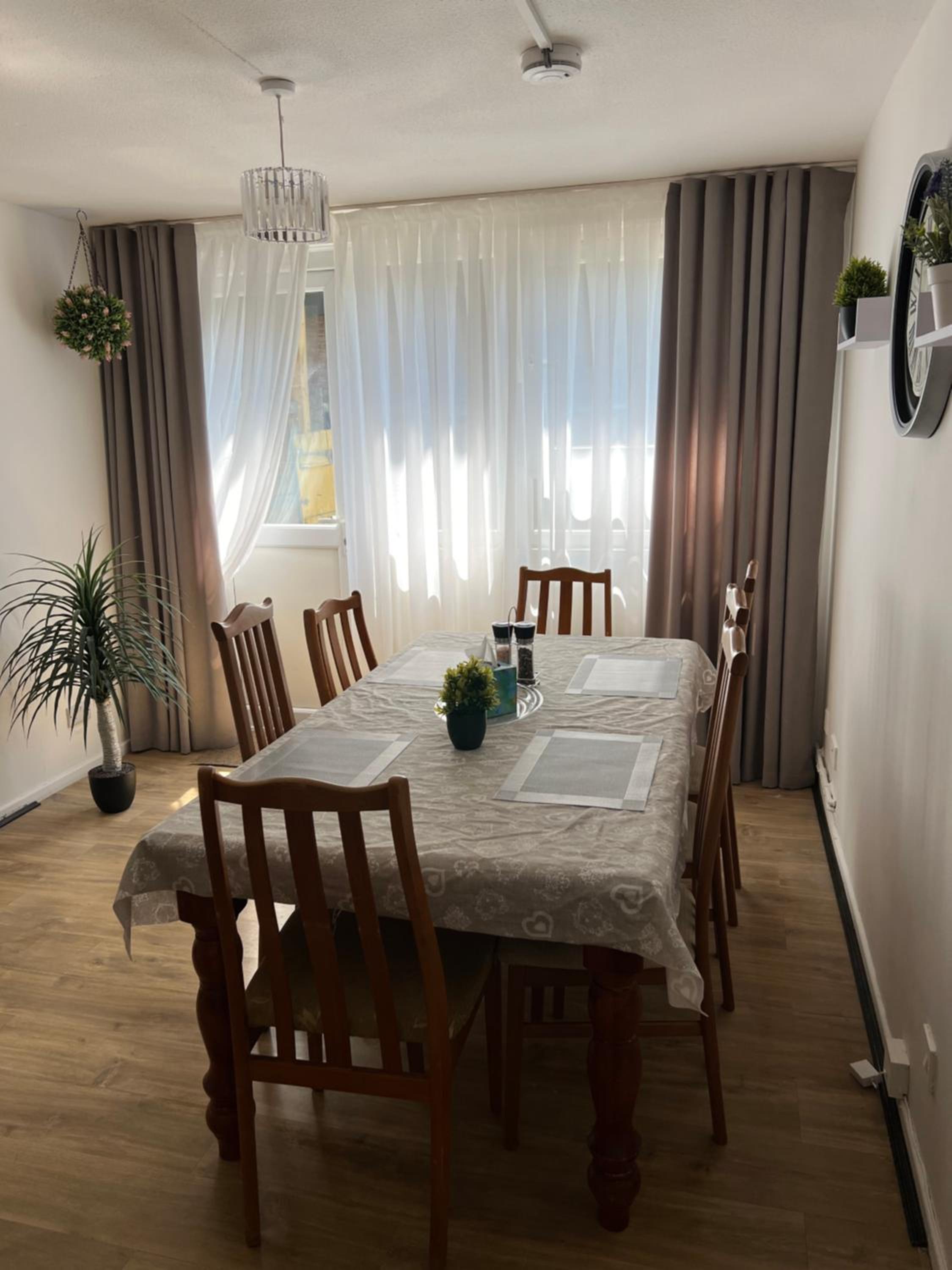 Spacious rooms for rent 10 min from Tower Bridge