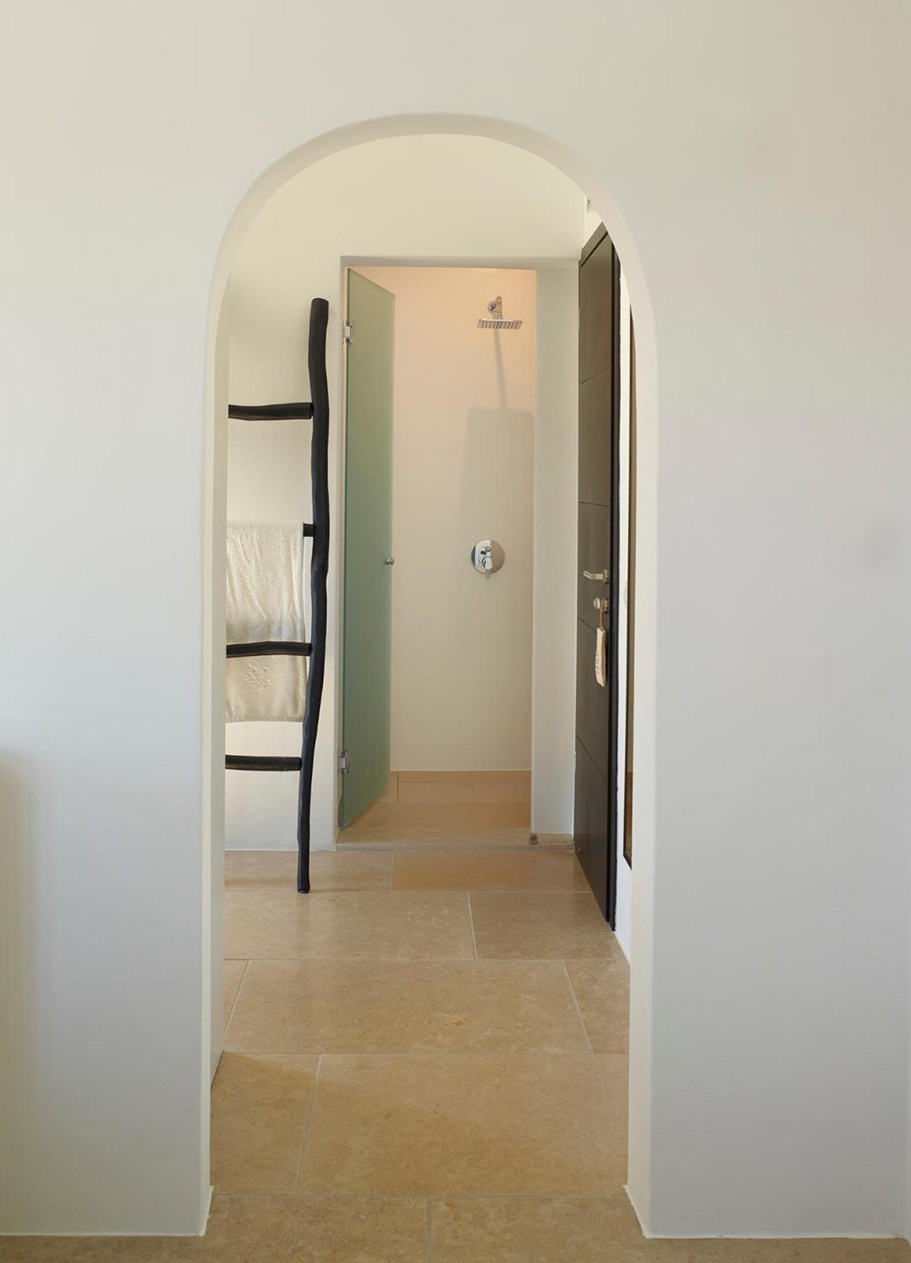 Photo 33