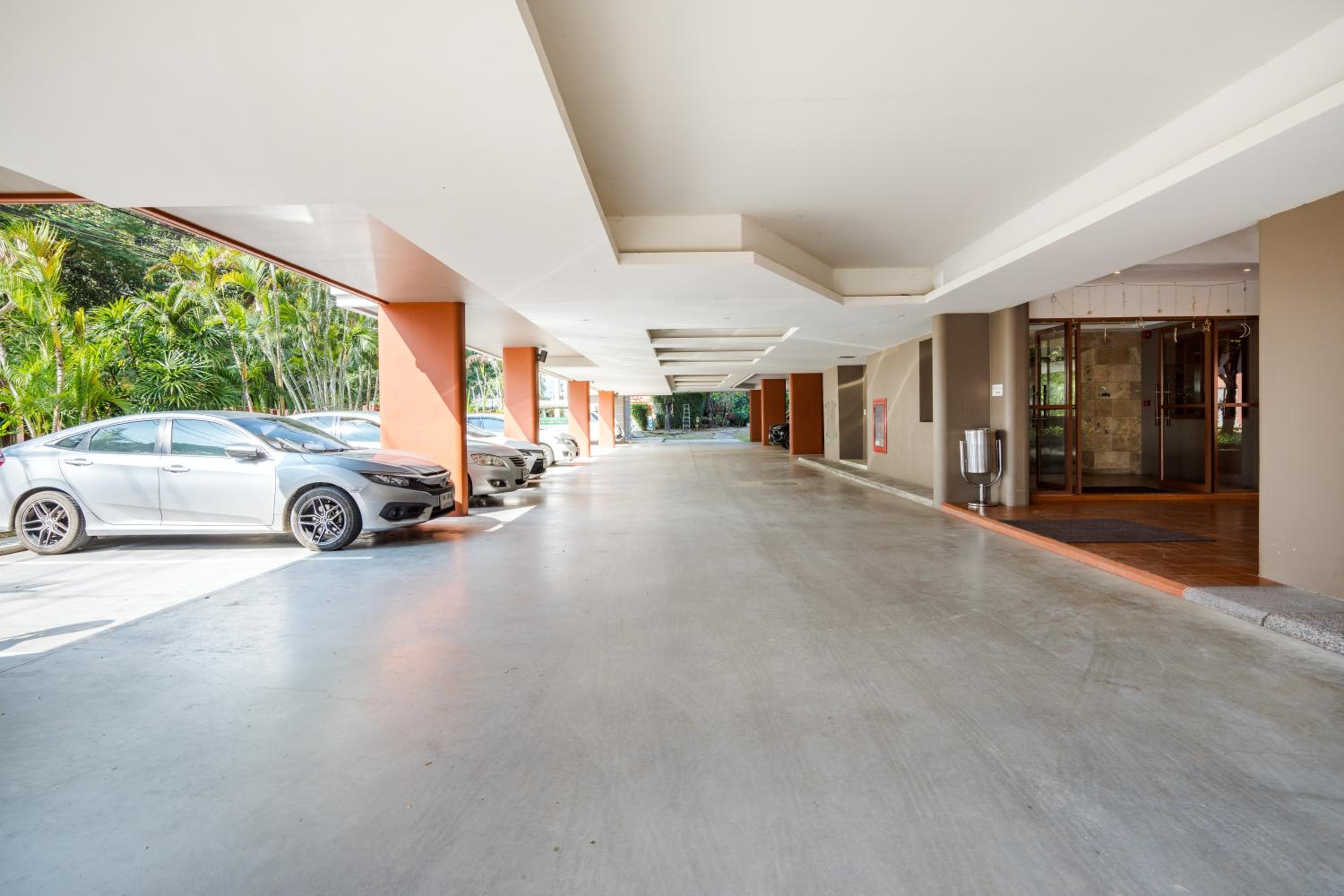 Ayrest Hua Hin Hotel