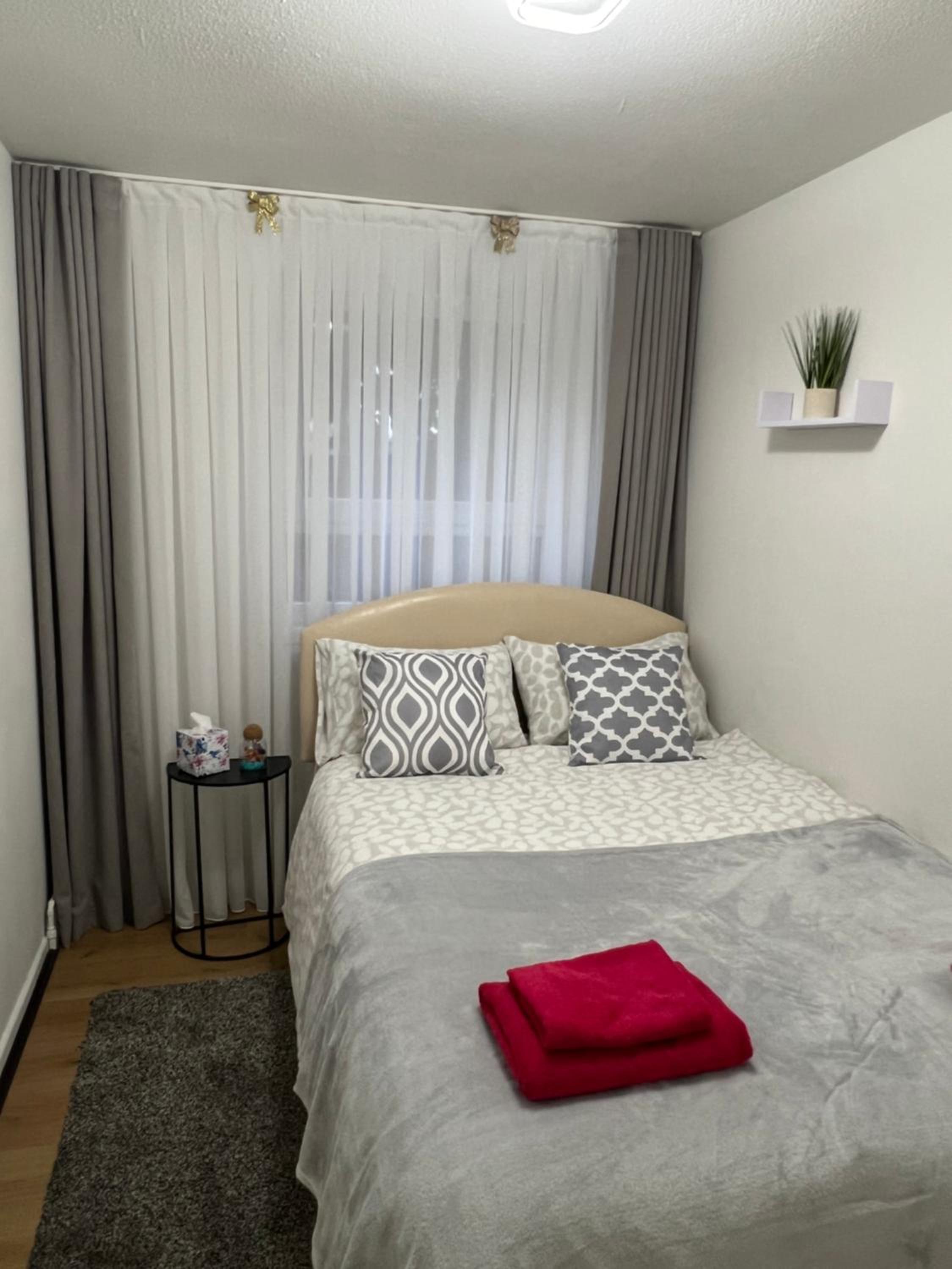 Spacious rooms for rent 10 min from Tower Bridge