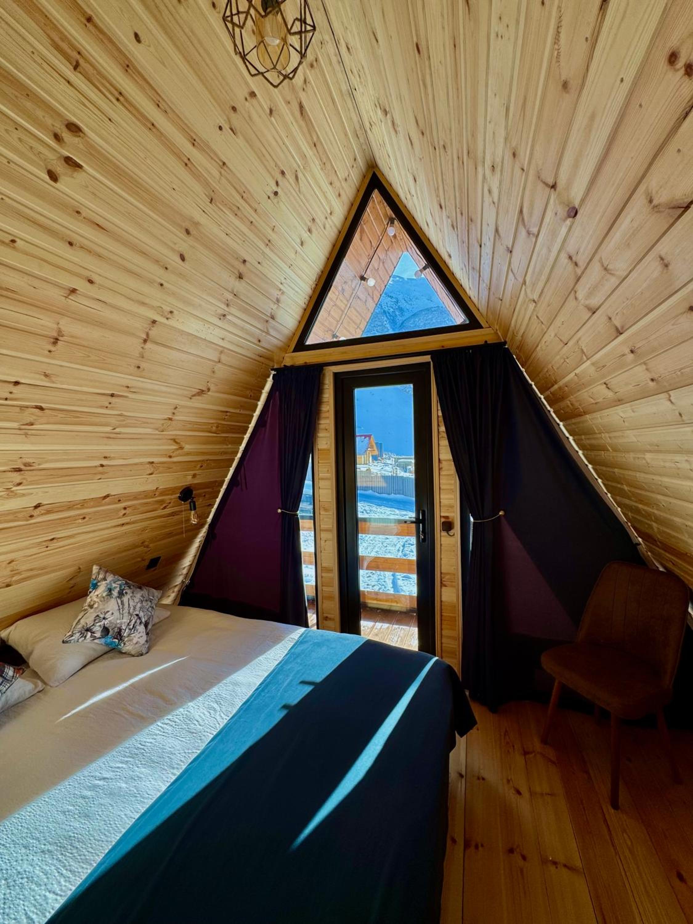 Kazbegi Inn Cottages