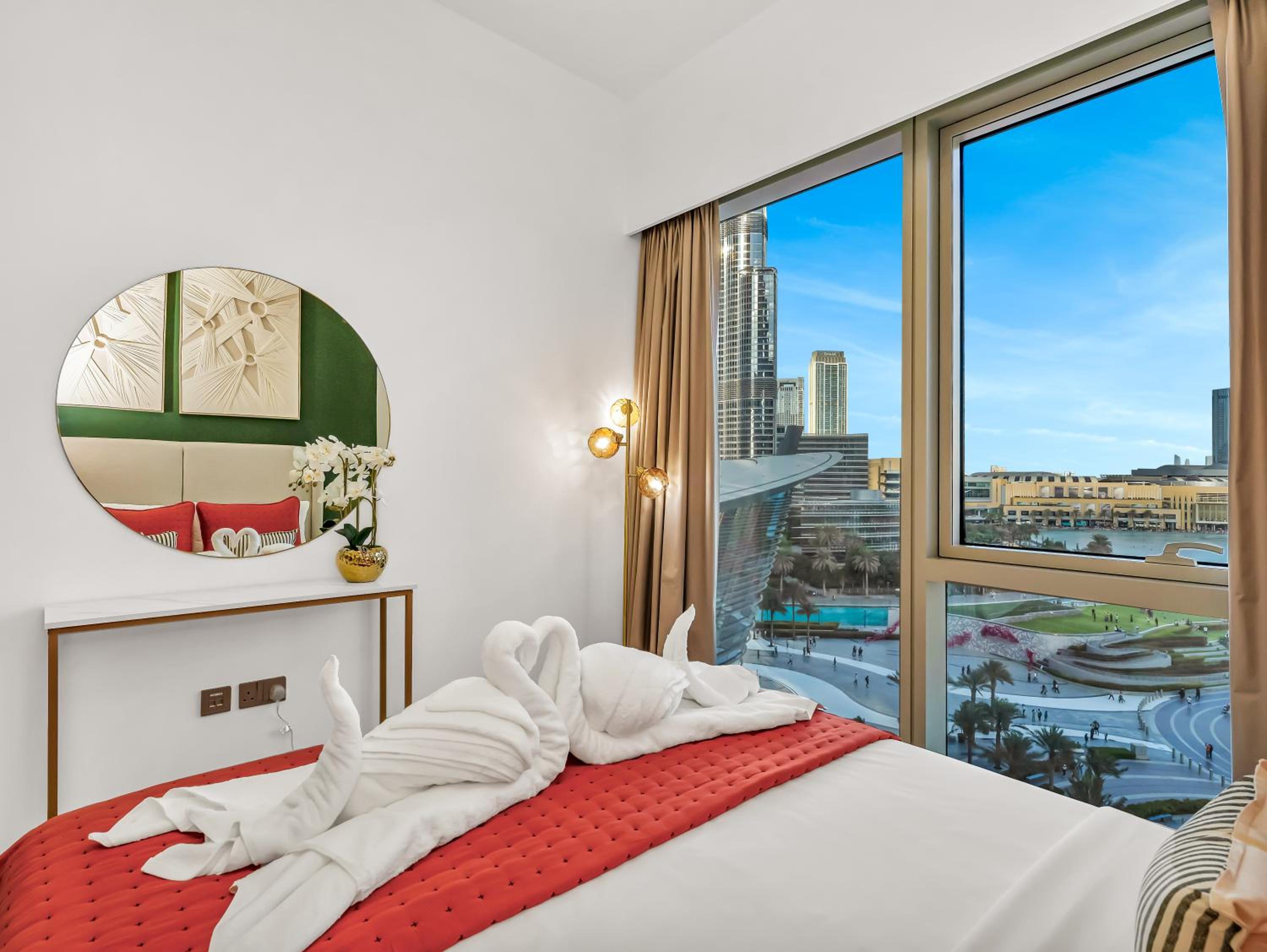 Luxury Two Bedroom Apartment with Balcony, Full Burj Khalifa & Fountain Views by Delujo Stays