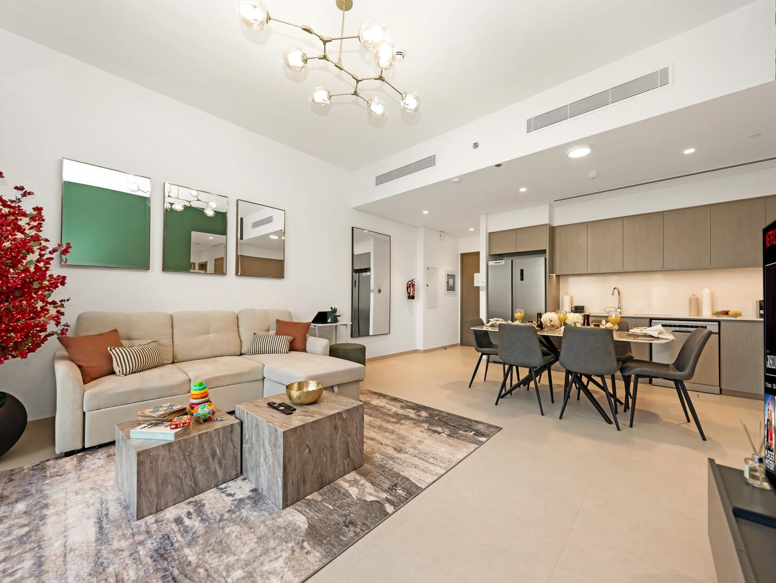 Luxury Two Bedroom Apartment with Balcony, Full Burj Khalifa & Fountain Views by Delujo Stays