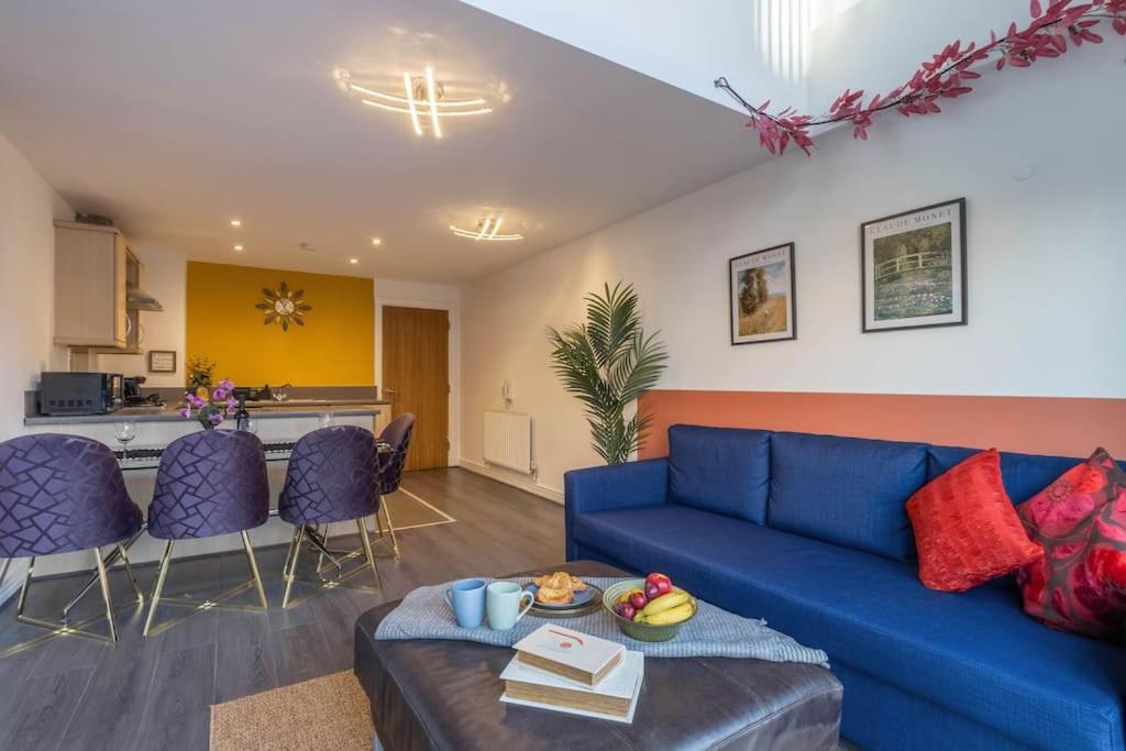 Swanky Brindley Place Apartment - With Free Parking