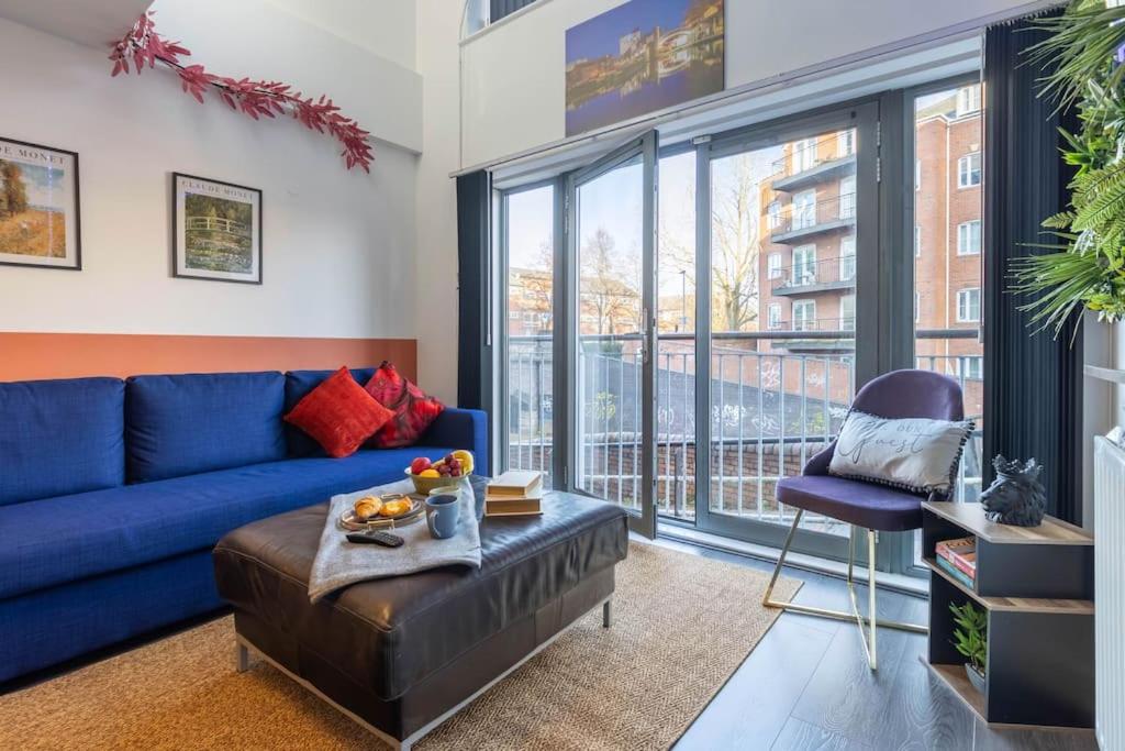 Swanky Brindley Place Apartment - With Free Parking