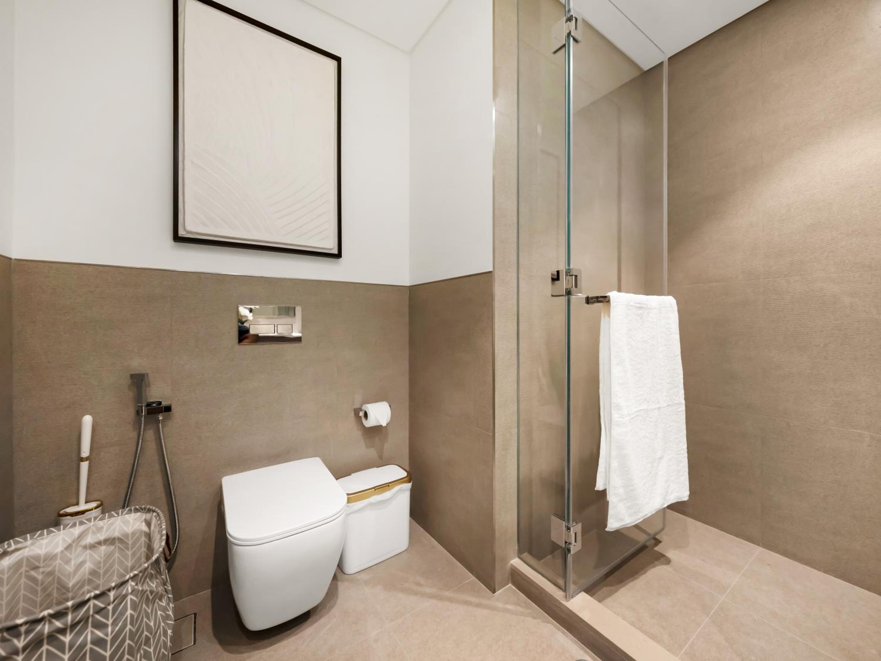 Luxury Two Bedroom Apartment with Balcony, Full Burj Khalifa & Fountain Views by Delujo Stays