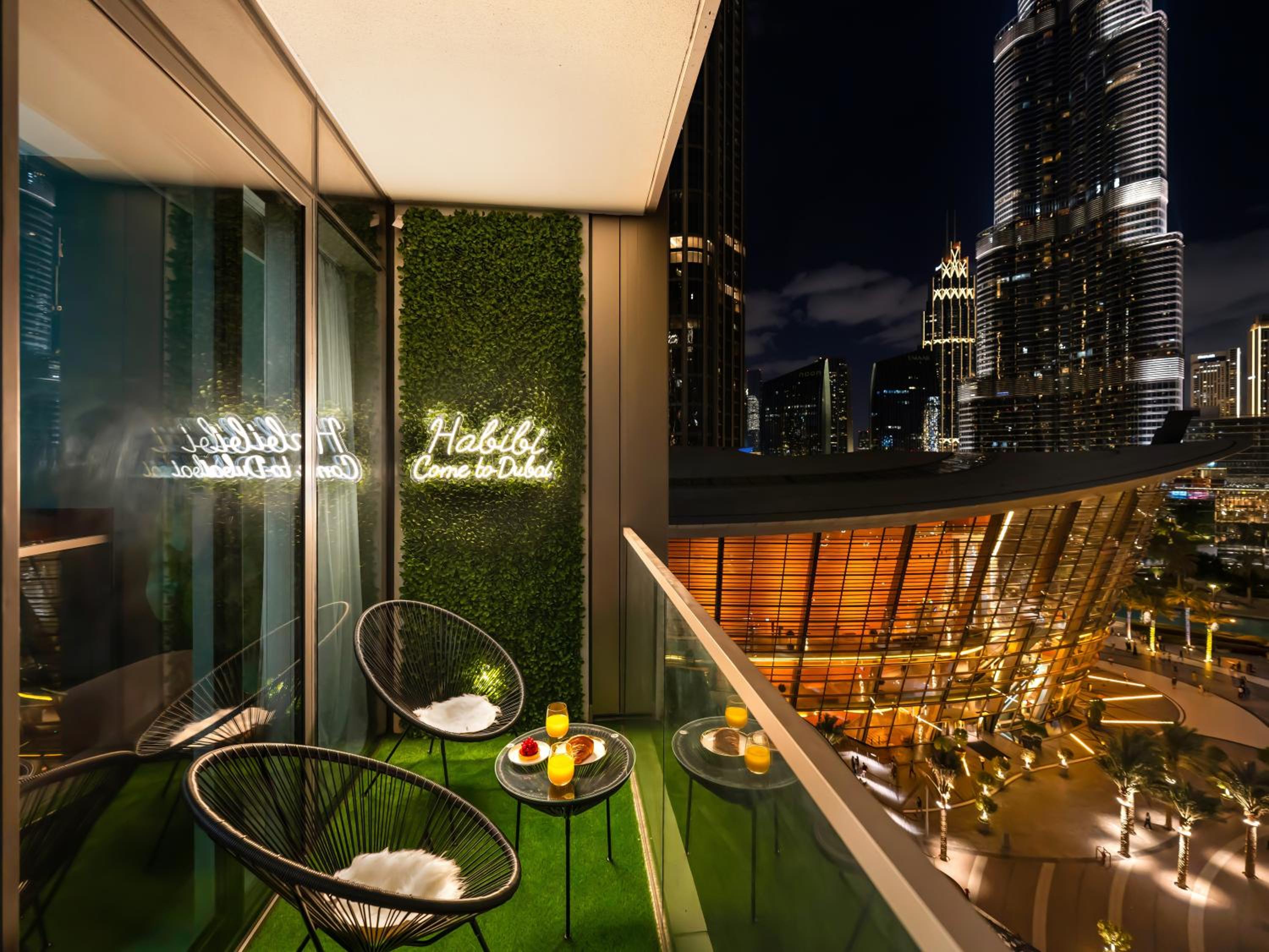 Luxury Two Bedroom Apartment with Balcony, Full Burj Khalifa & Fountain Views by Delujo Stays