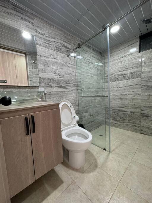 Acogedor Apto con Balcón 2 Hab y 2 Baño