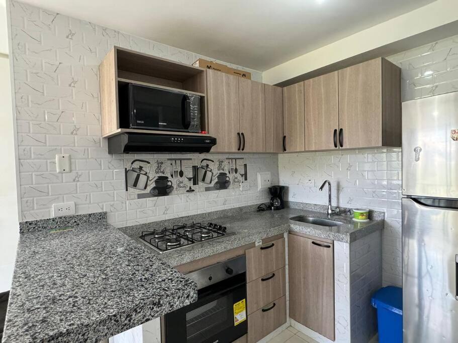Acogedor Apto con Balcón 2 Hab y 2 Baño
