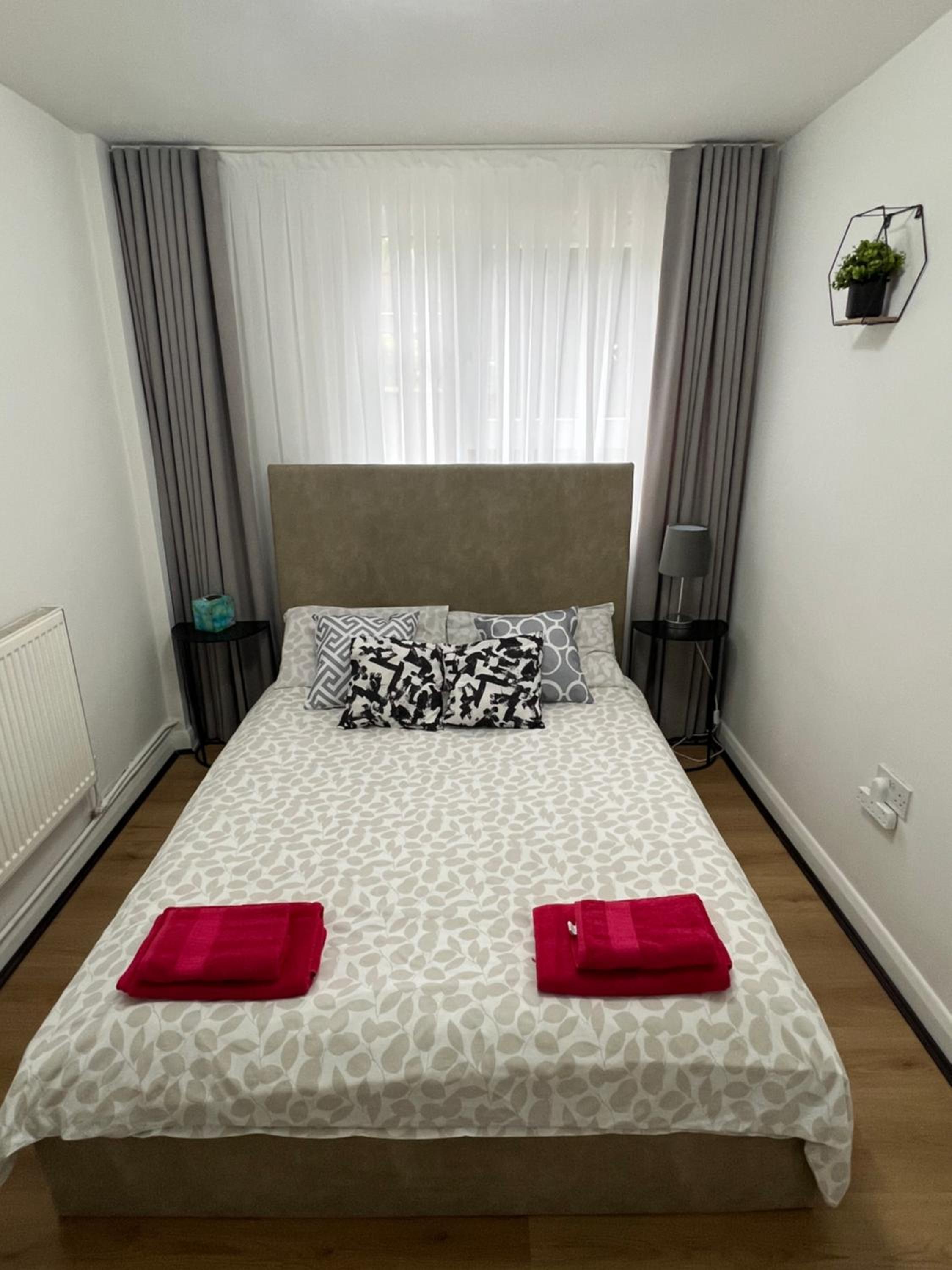 Spacious rooms for rent 10 min from Tower Bridge