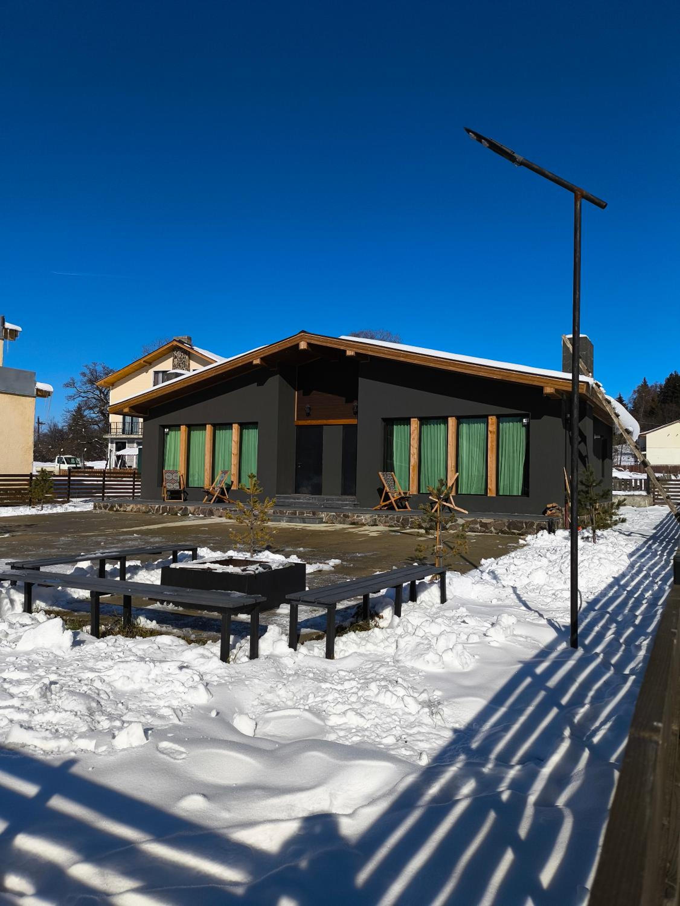 TwinSide Chalet Bakuriani