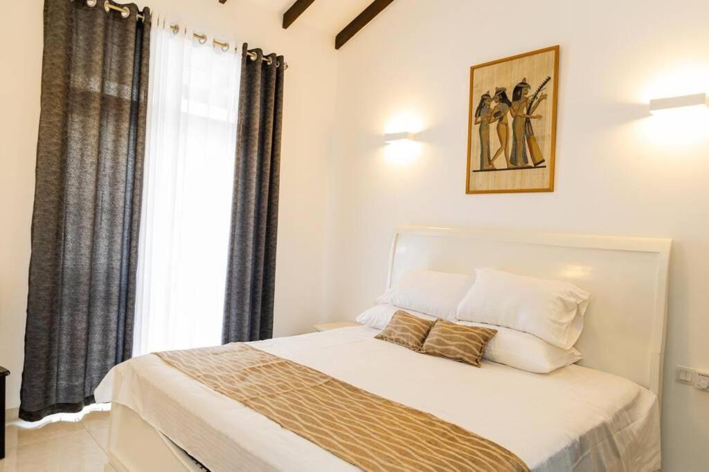 Rose Villa - Waterfall Residencies view 5