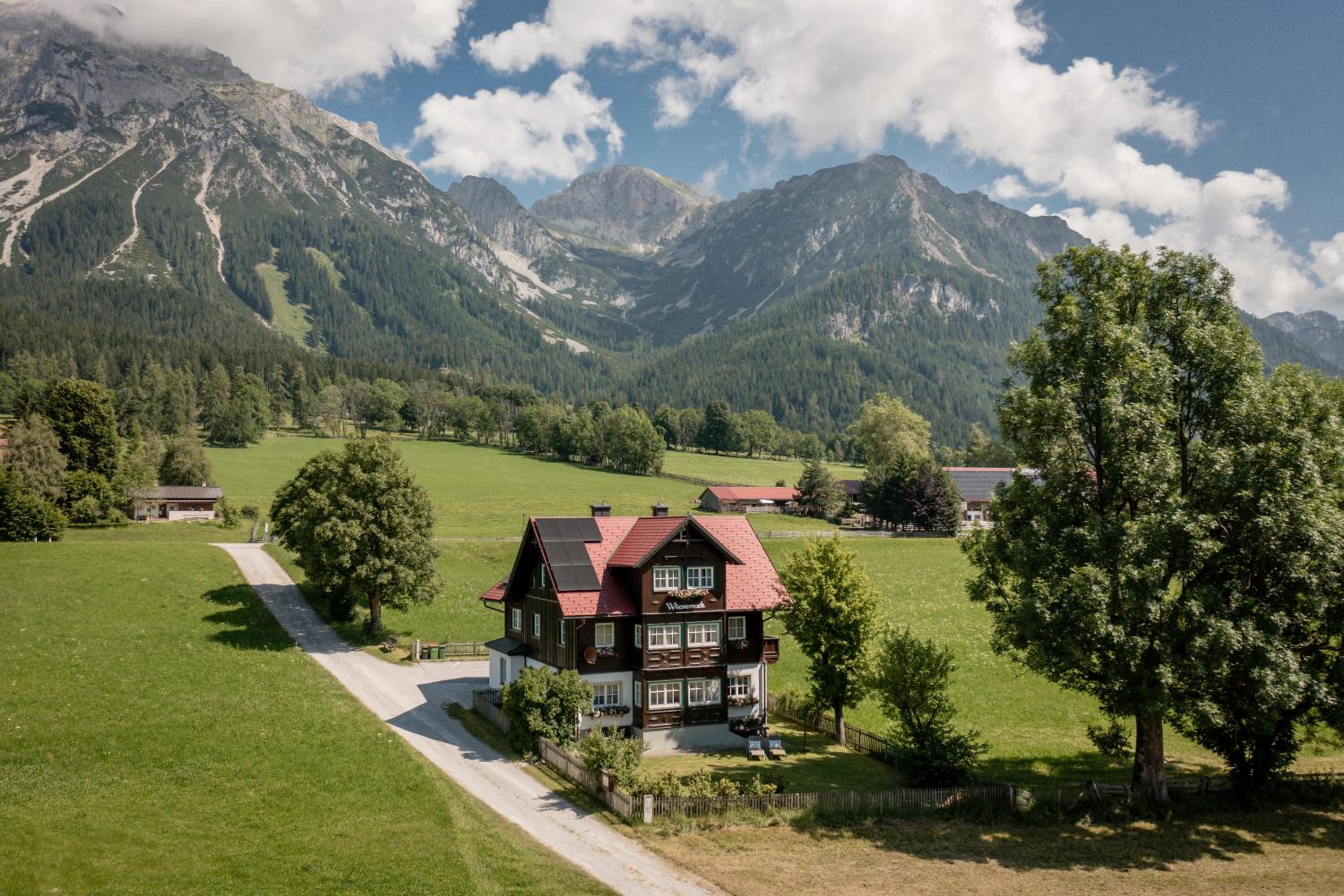 Neues Luxus APARTMENT DACHSTEIN - Ramsau am Dachstein - direkt an der Loipe