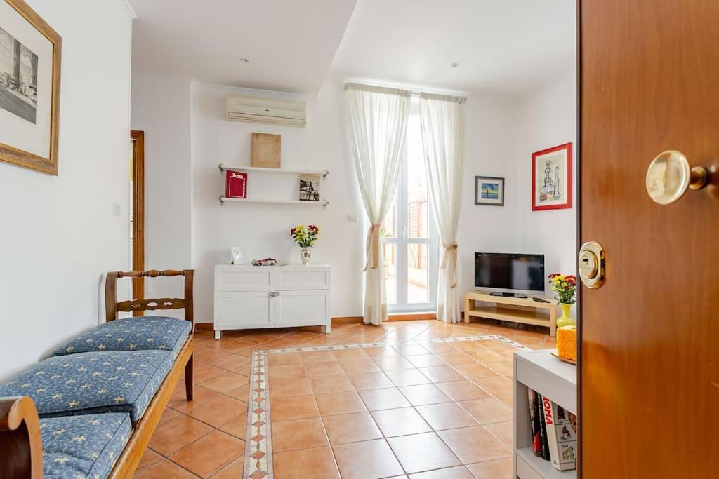 Corradi 4 Apartment with Terrace