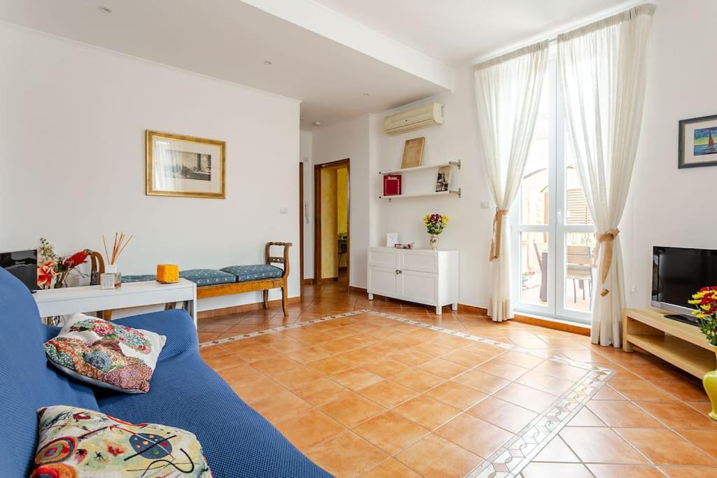 Corradi 4 Apartment with Terrace