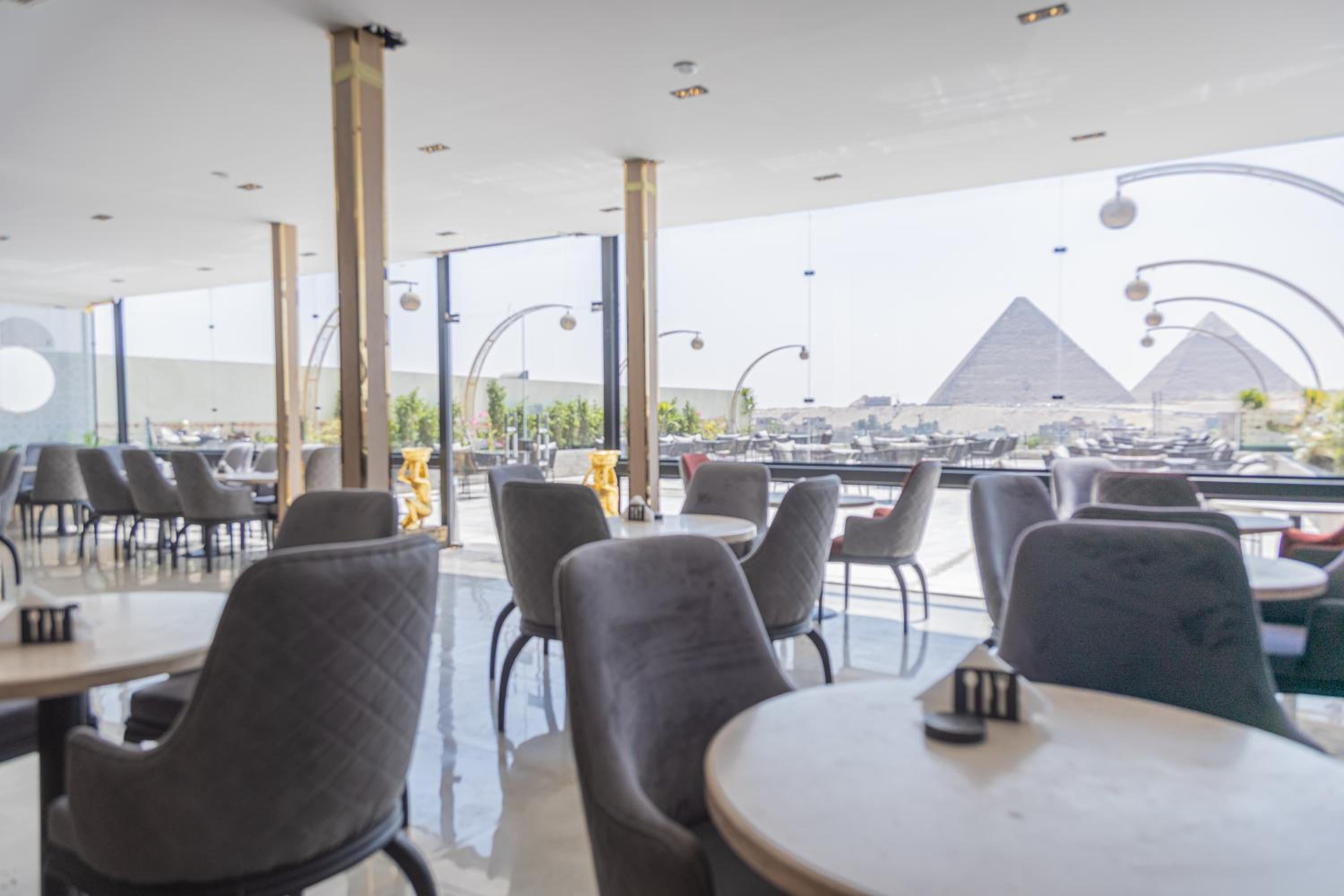 Superior Pyramids Inn