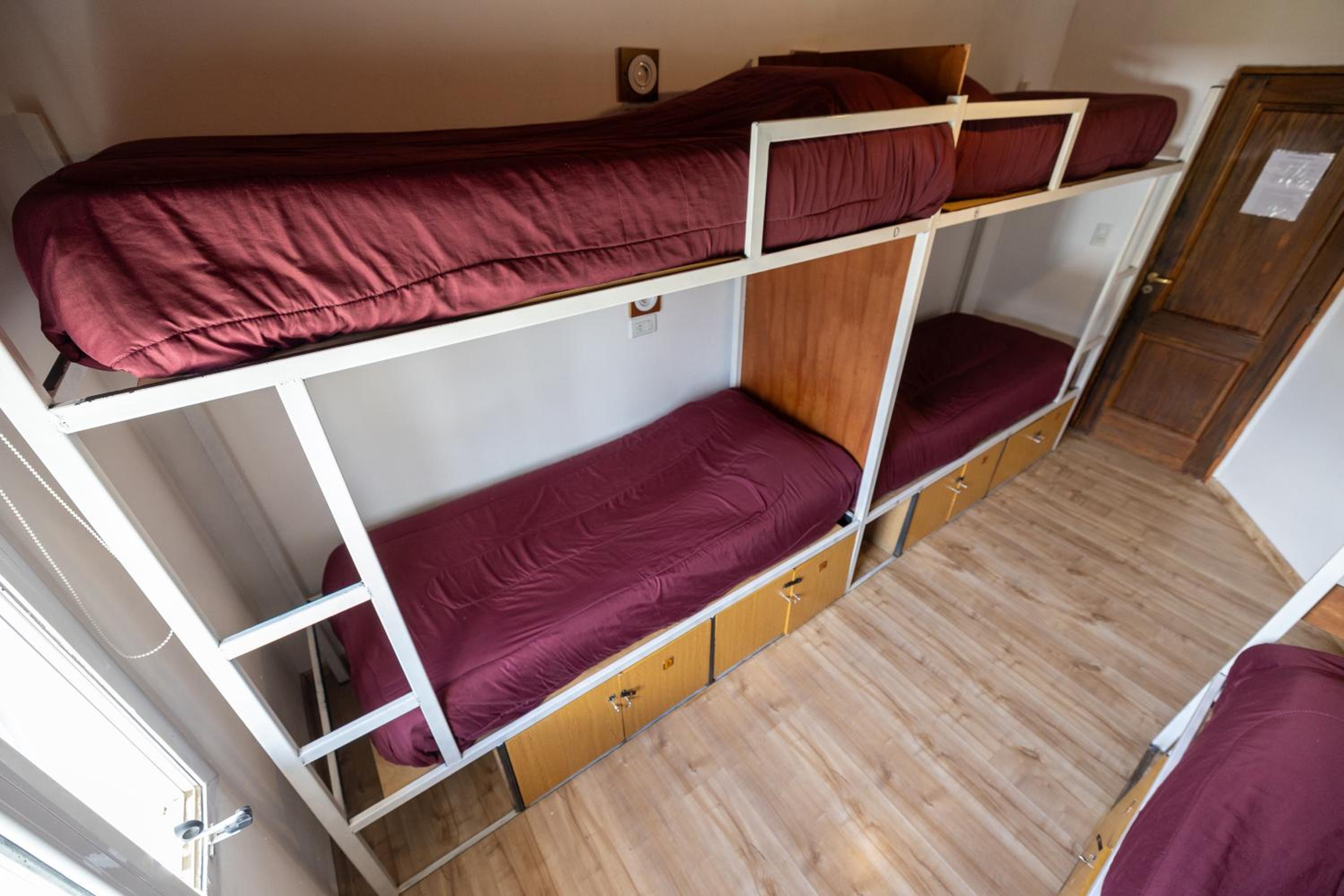 Mistico Hostel 23